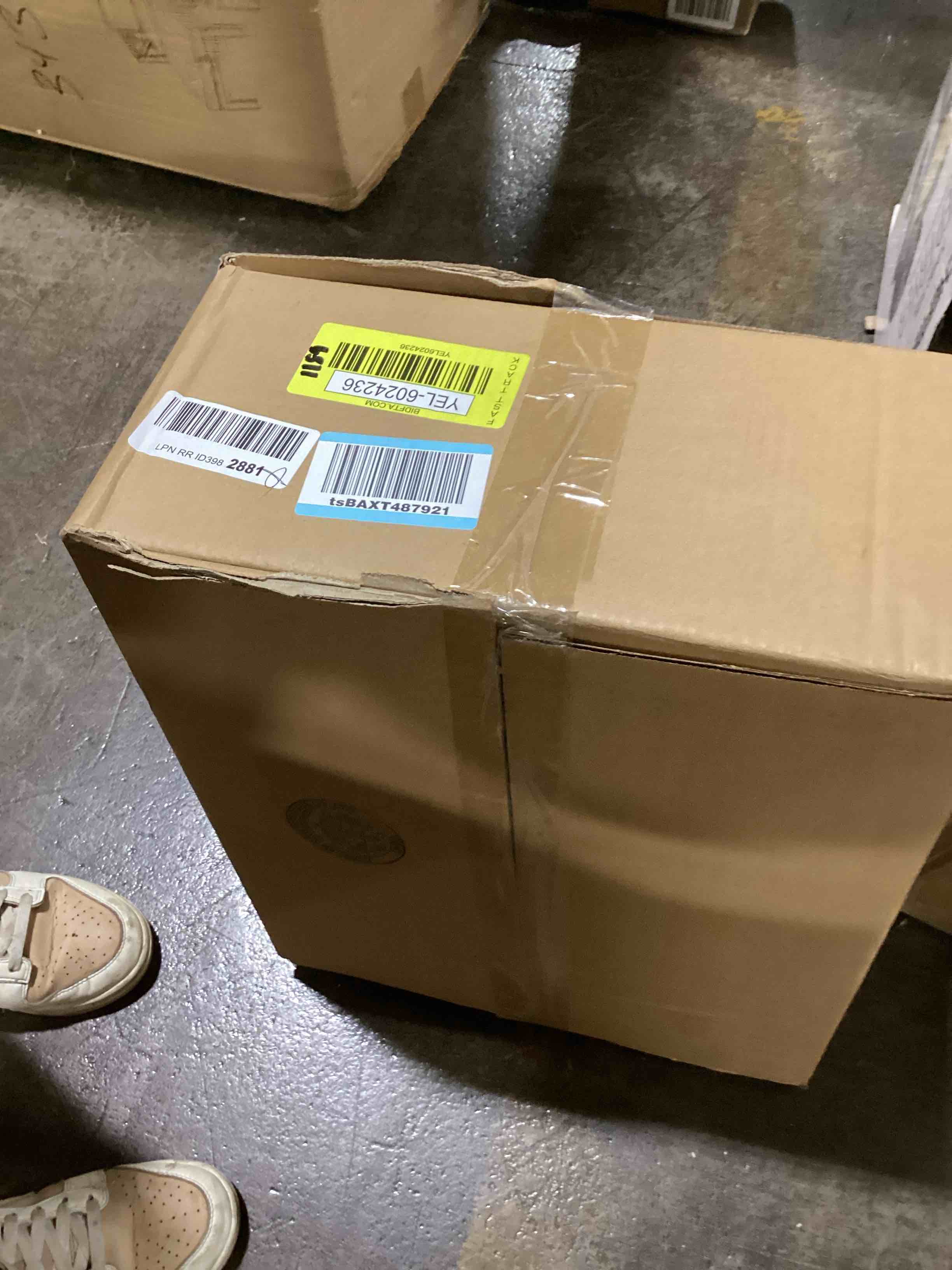https://s3.amazonaws.com/lotting-images-prod/bidfta/YEL6024236_1707762514283.jpeg