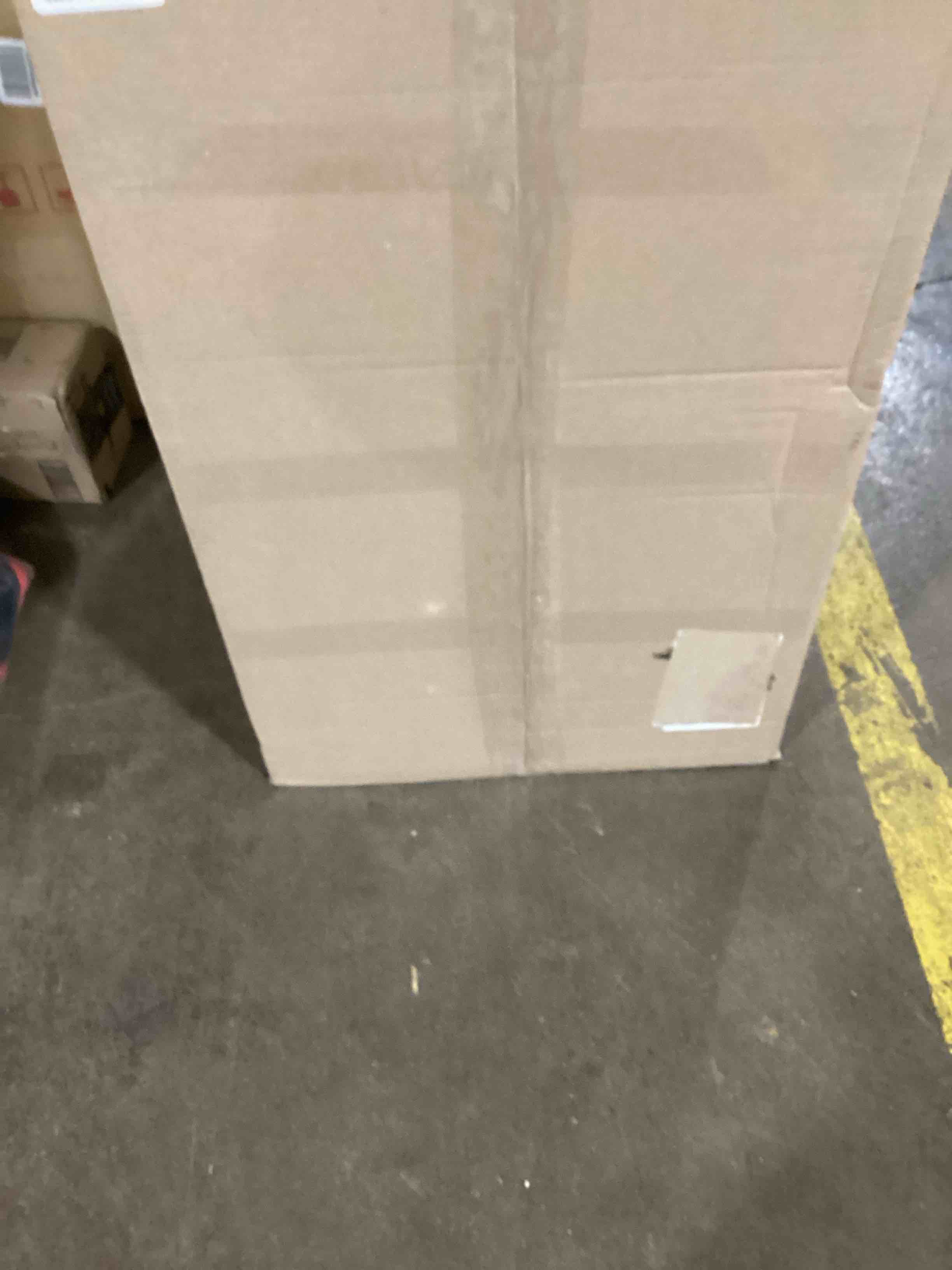 https://s3.amazonaws.com/lotting-images-prod/bidfta/YEL6026611_1708097601130.jpeg
