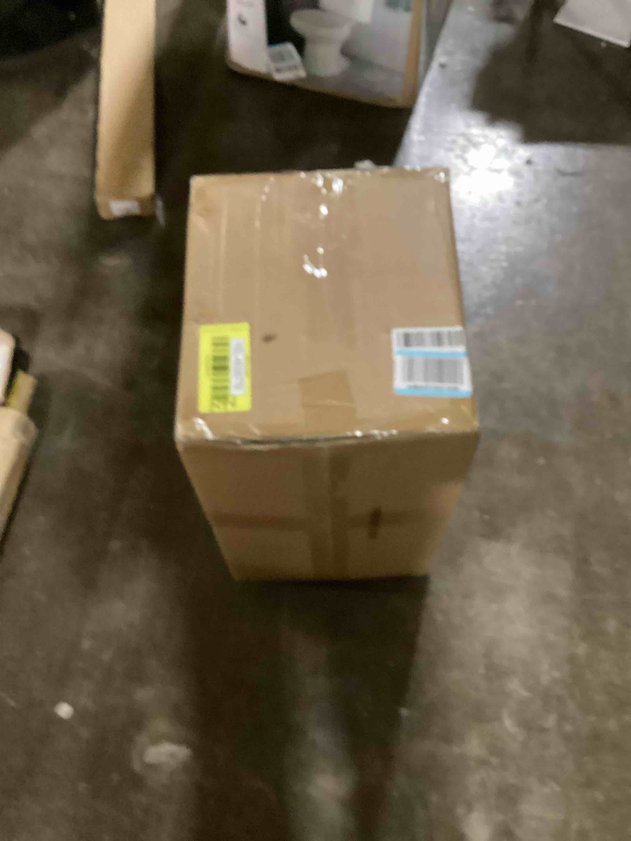 https://s3.amazonaws.com/lotting-images-prod/bidfta/YEL6026778_1708368780136.jpeg