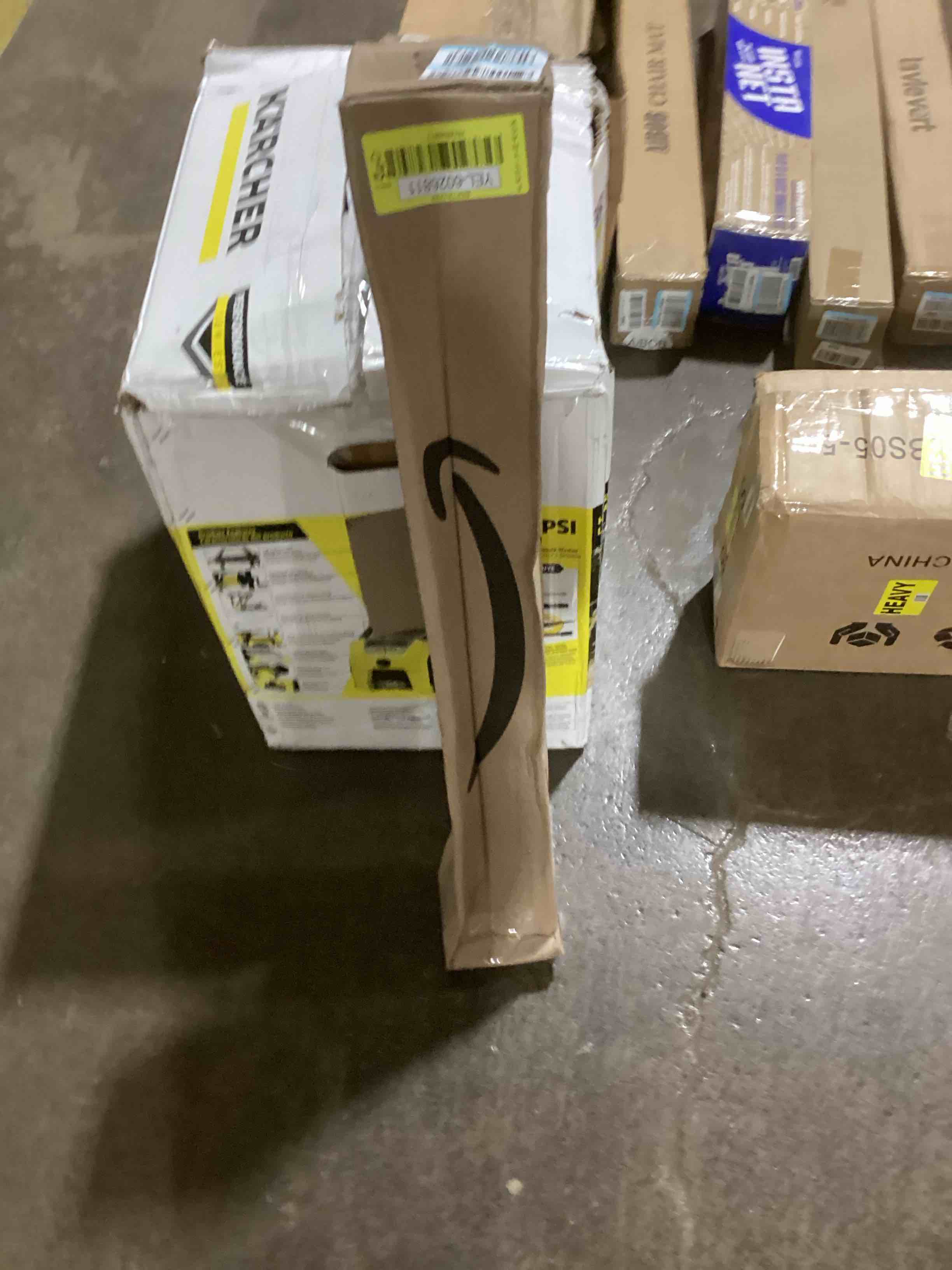 https://s3.amazonaws.com/lotting-images-prod/bidfta/YEL6026811_1708118233438.jpeg
