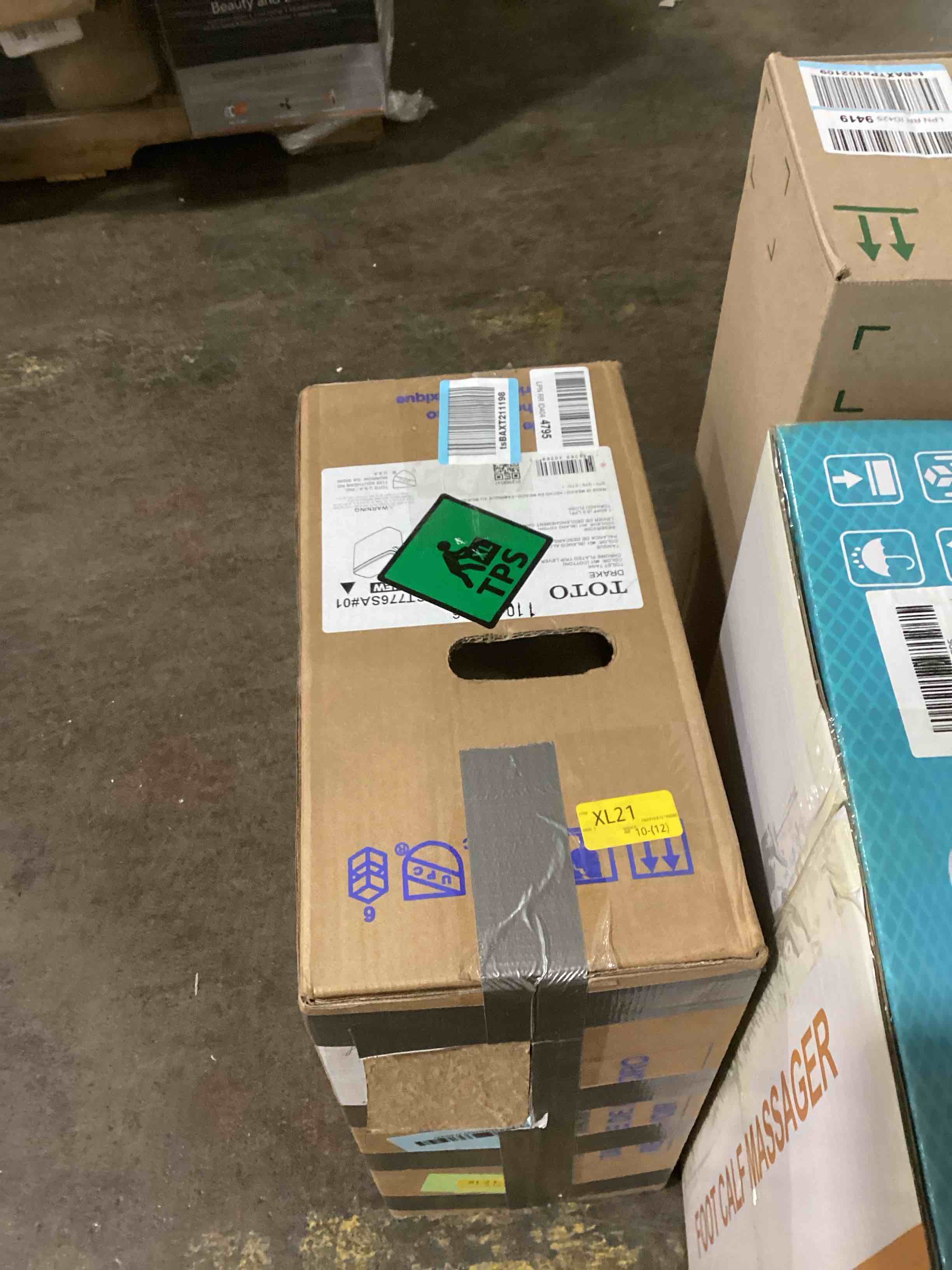 https://s3.amazonaws.com/lotting-images-prod/bidfta/YEL6027883_1708012384496.jpeg