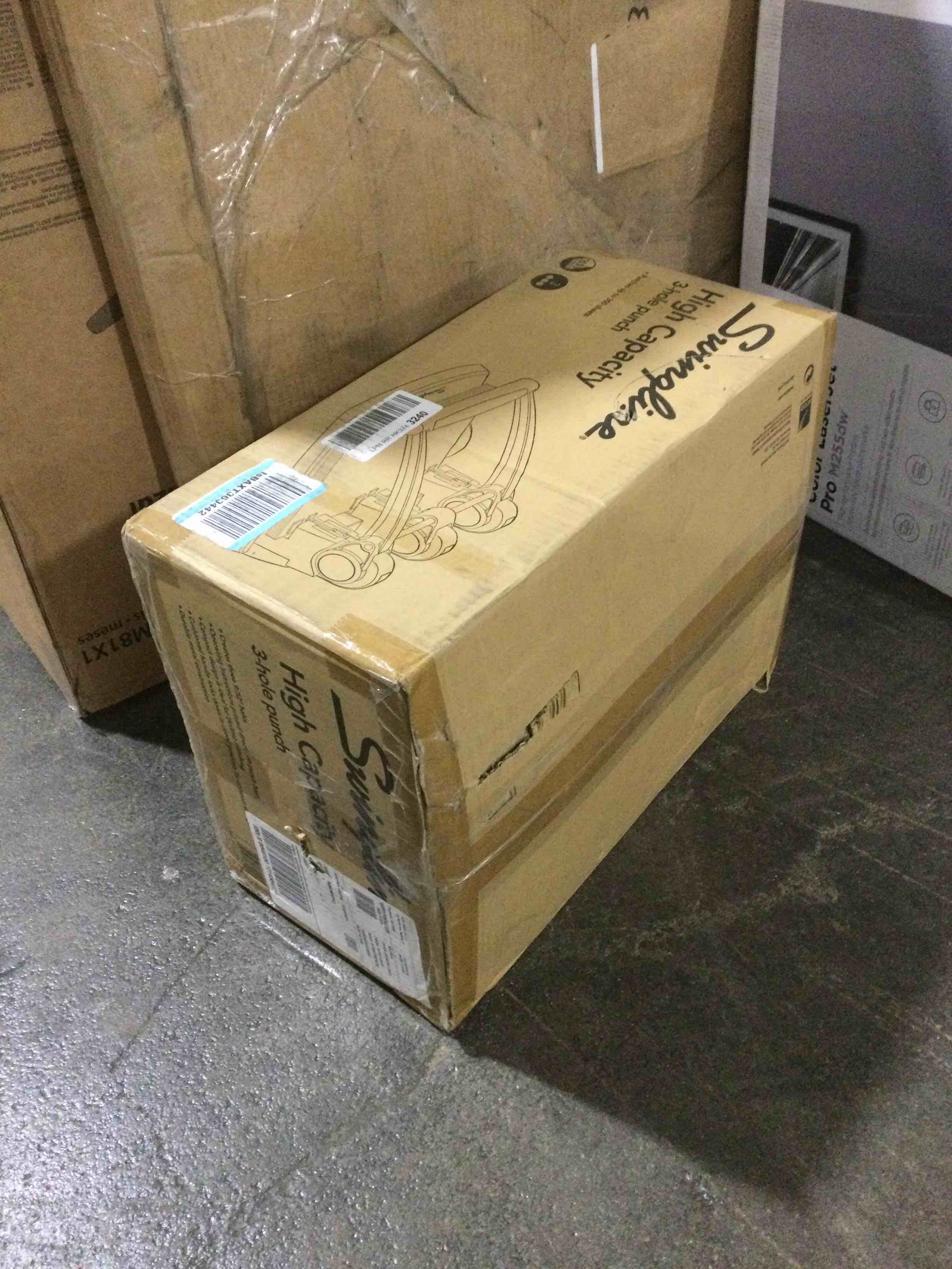 https://s3.amazonaws.com/lotting-images-prod/bidfta/YEL6028211_1708016225363.jpeg