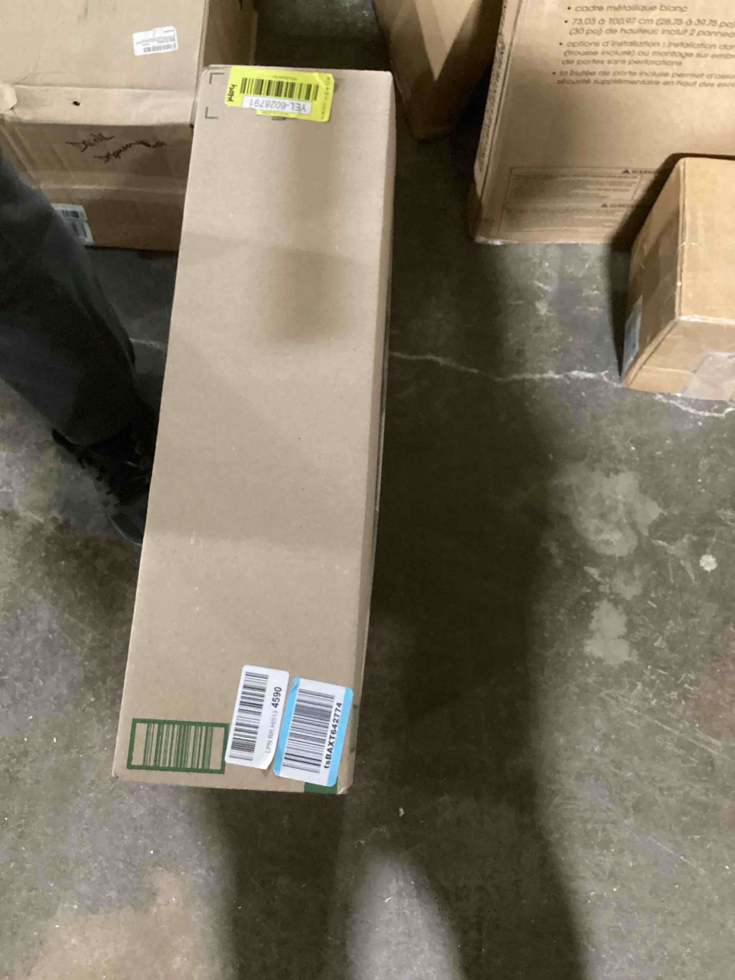 https://s3.amazonaws.com/lotting-images-prod/bidfta/YEL6028791_1708367021833.jpeg