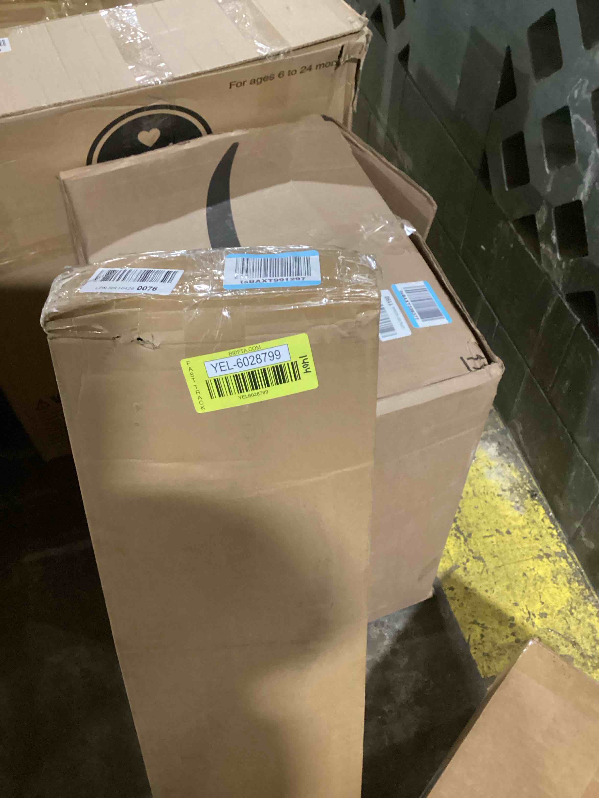 https://s3.amazonaws.com/lotting-images-prod/bidfta/YEL6028799_1708367308913.jpeg