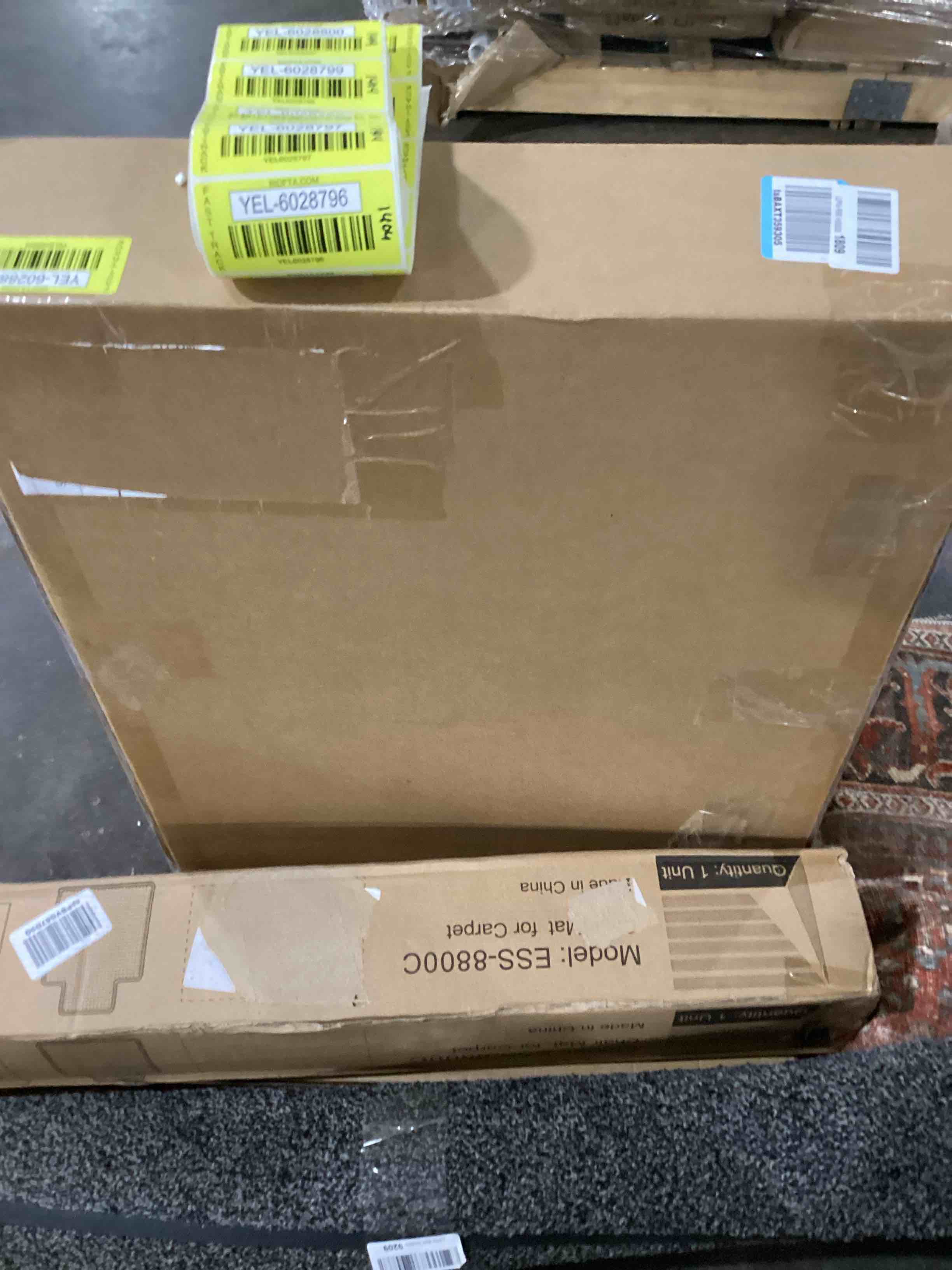 https://s3.amazonaws.com/lotting-images-prod/bidfta/YEL6028809_1708361559019.jpeg