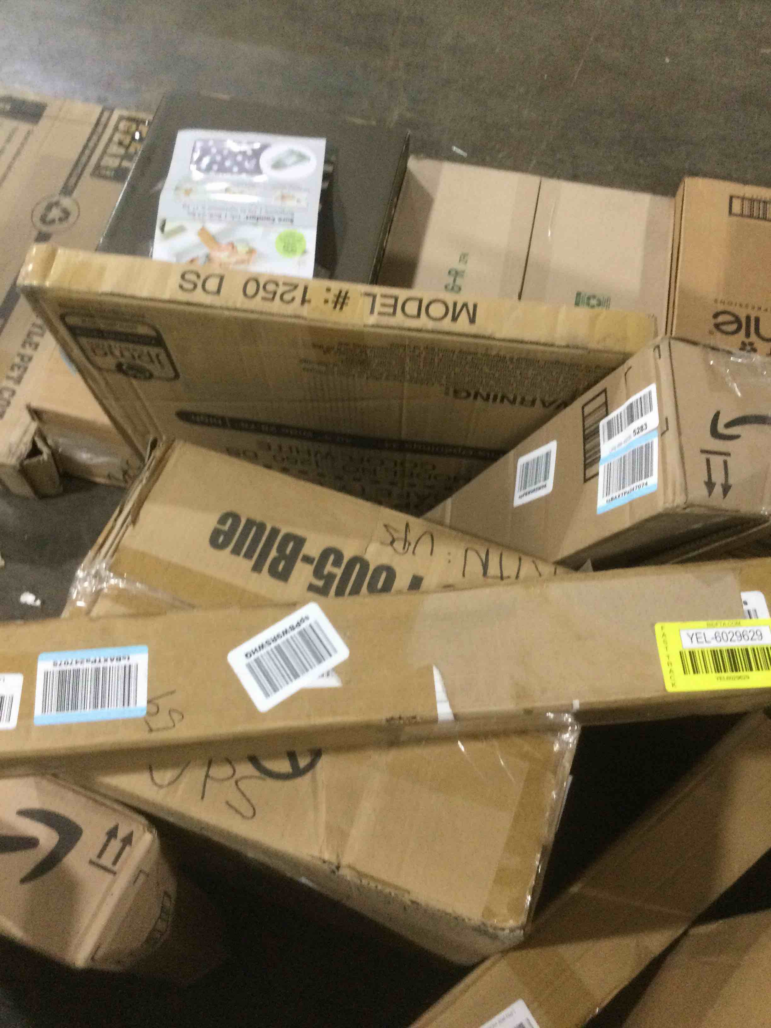 https://s3.amazonaws.com/lotting-images-prod/bidfta/YEL6029629_1709232686521.jpeg
