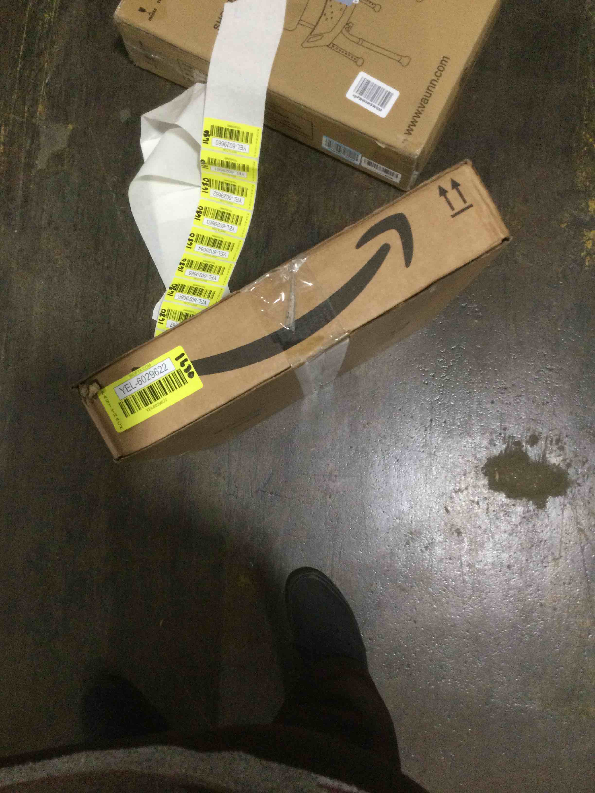 https://s3.amazonaws.com/lotting-images-prod/bidfta/YEL6029660_1709225613658.jpeg