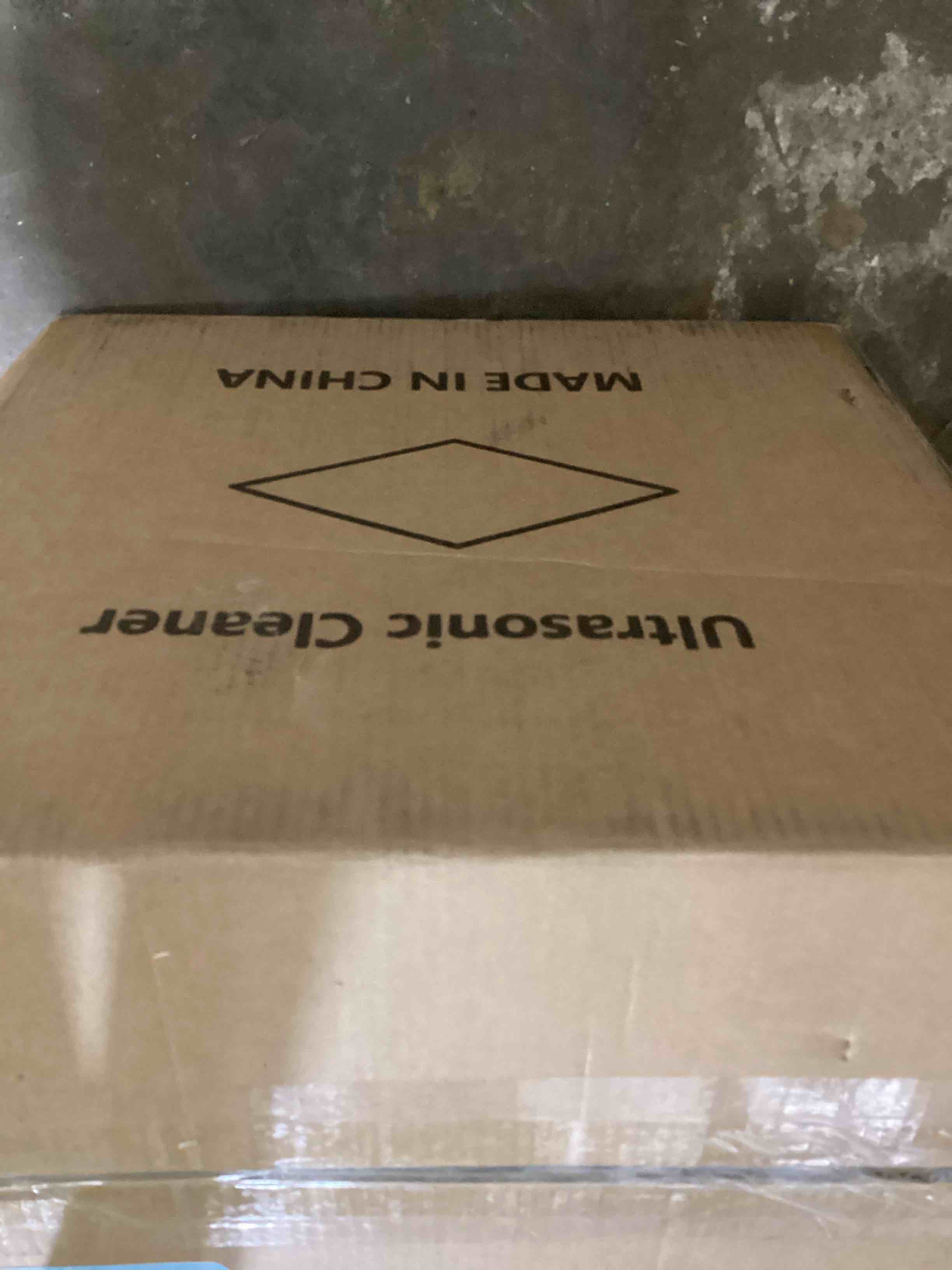 https://s3.amazonaws.com/lotting-images-prod/bidfta/YEL6029768_1709224176489.jpeg