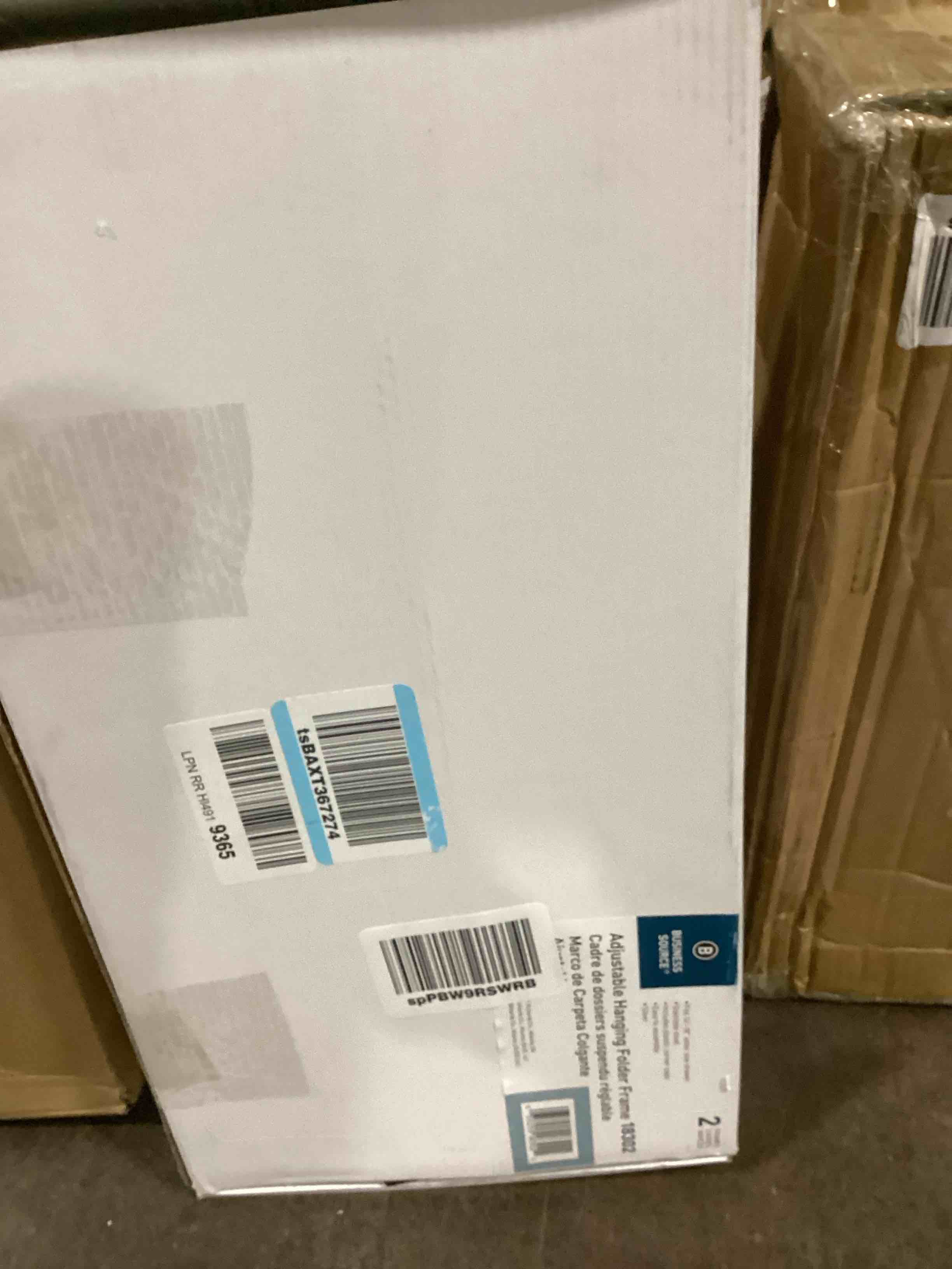 https://s3.amazonaws.com/lotting-images-prod/bidfta/YEL6029800_1709231400110.jpeg