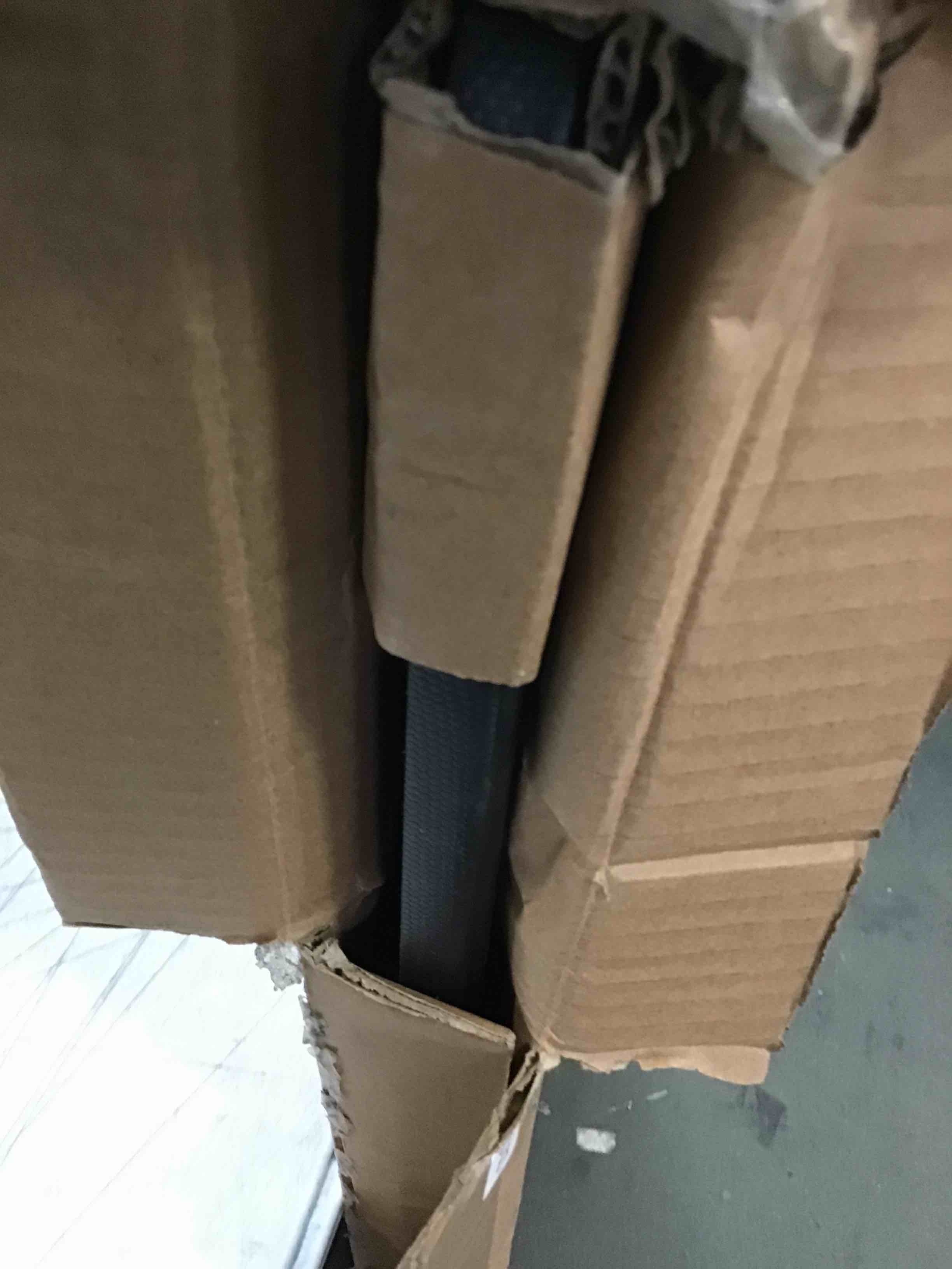 https://s3.amazonaws.com/lotting-images-prod/bidfta/YEL6044099_1708103424662.jpeg