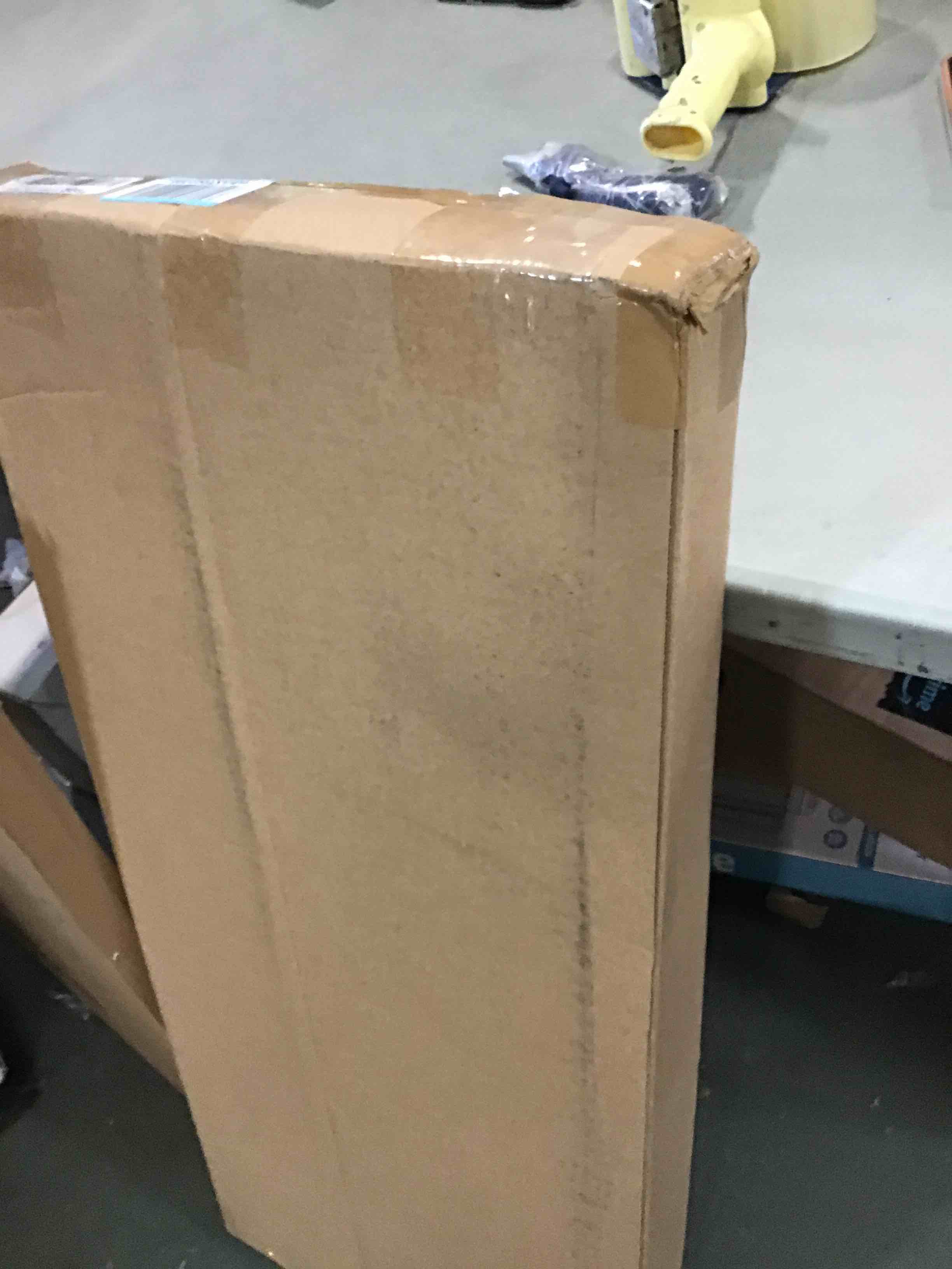 https://s3.amazonaws.com/lotting-images-prod/bidfta/YEL6045313_1708359471209.jpeg