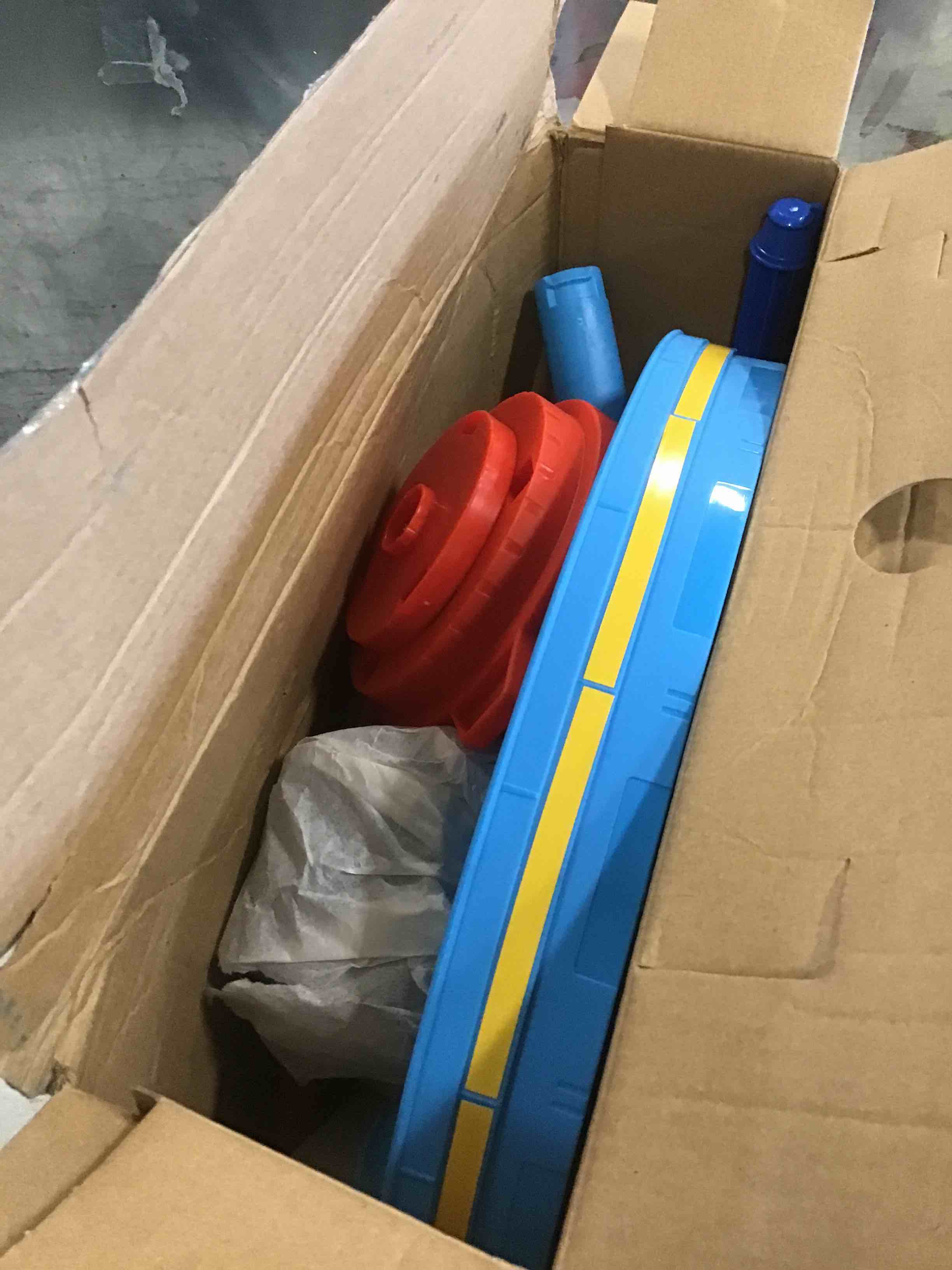 https://s3.amazonaws.com/lotting-images-prod/bidfta/YEL6045741_1708357647676.jpeg