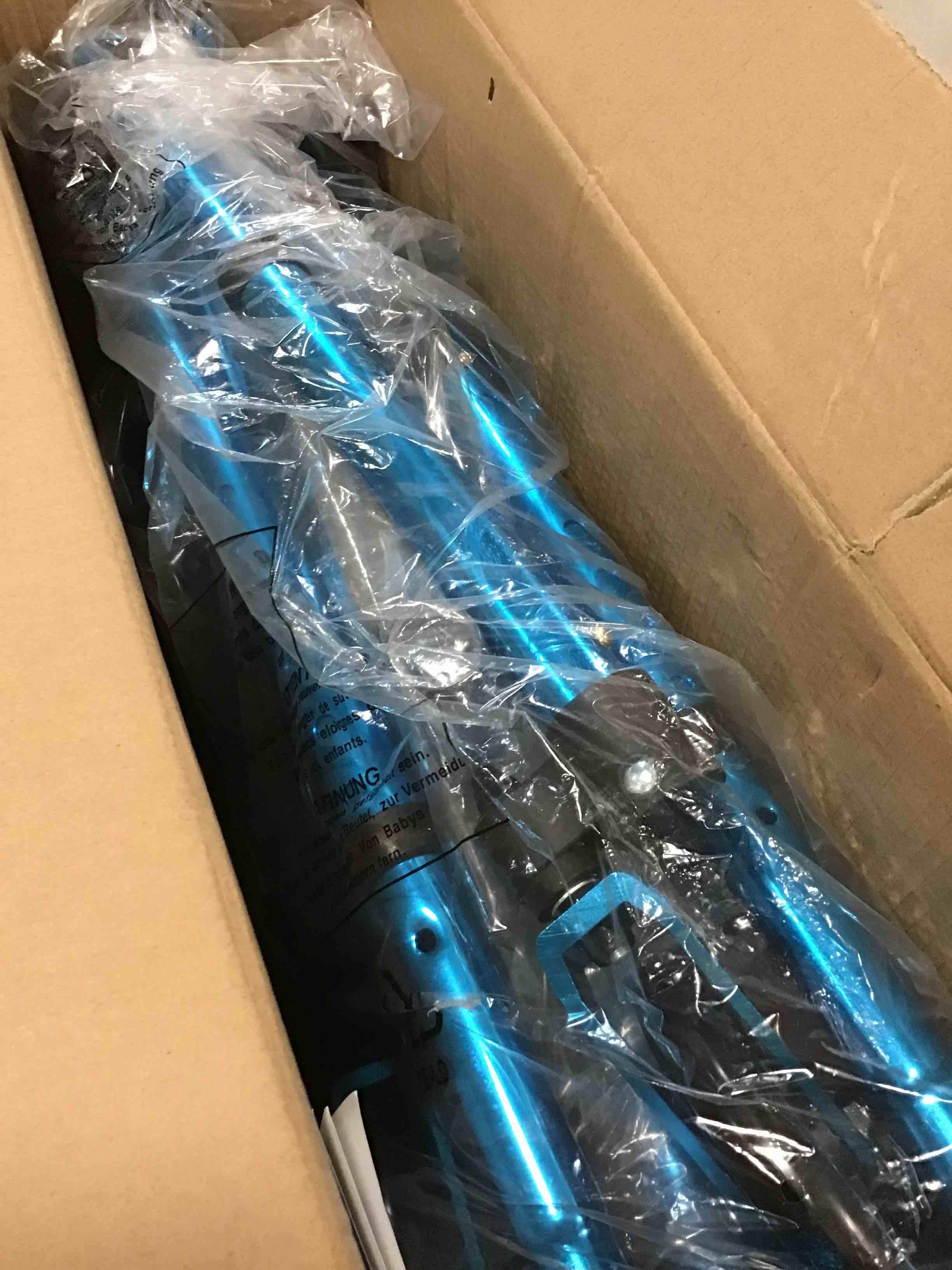 https://s3.amazonaws.com/lotting-images-prod/bidfta/YEL6046547_1708622384768.jpeg