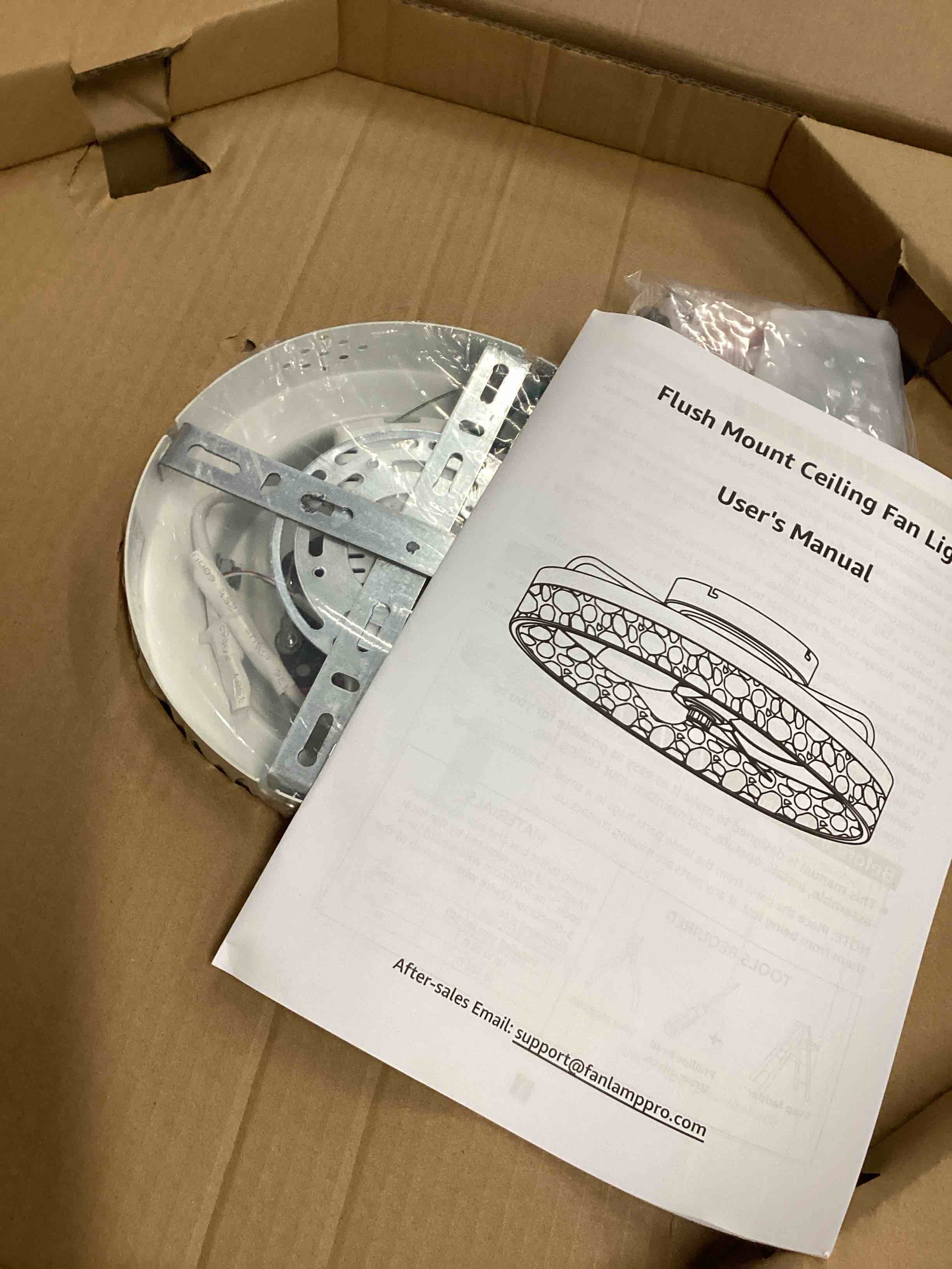 https://s3.amazonaws.com/lotting-images-prod/bidfta/YEL6047282_1715702084264.jpeg