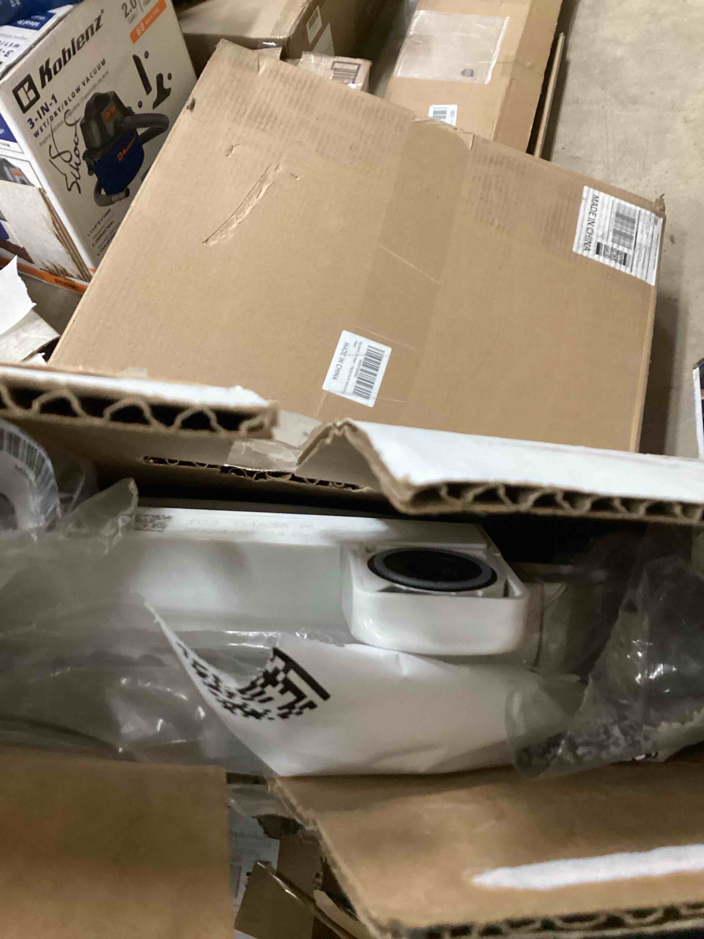 https://s3.amazonaws.com/lotting-images-prod/bidfta/YEL6047294_1715783711683.jpeg