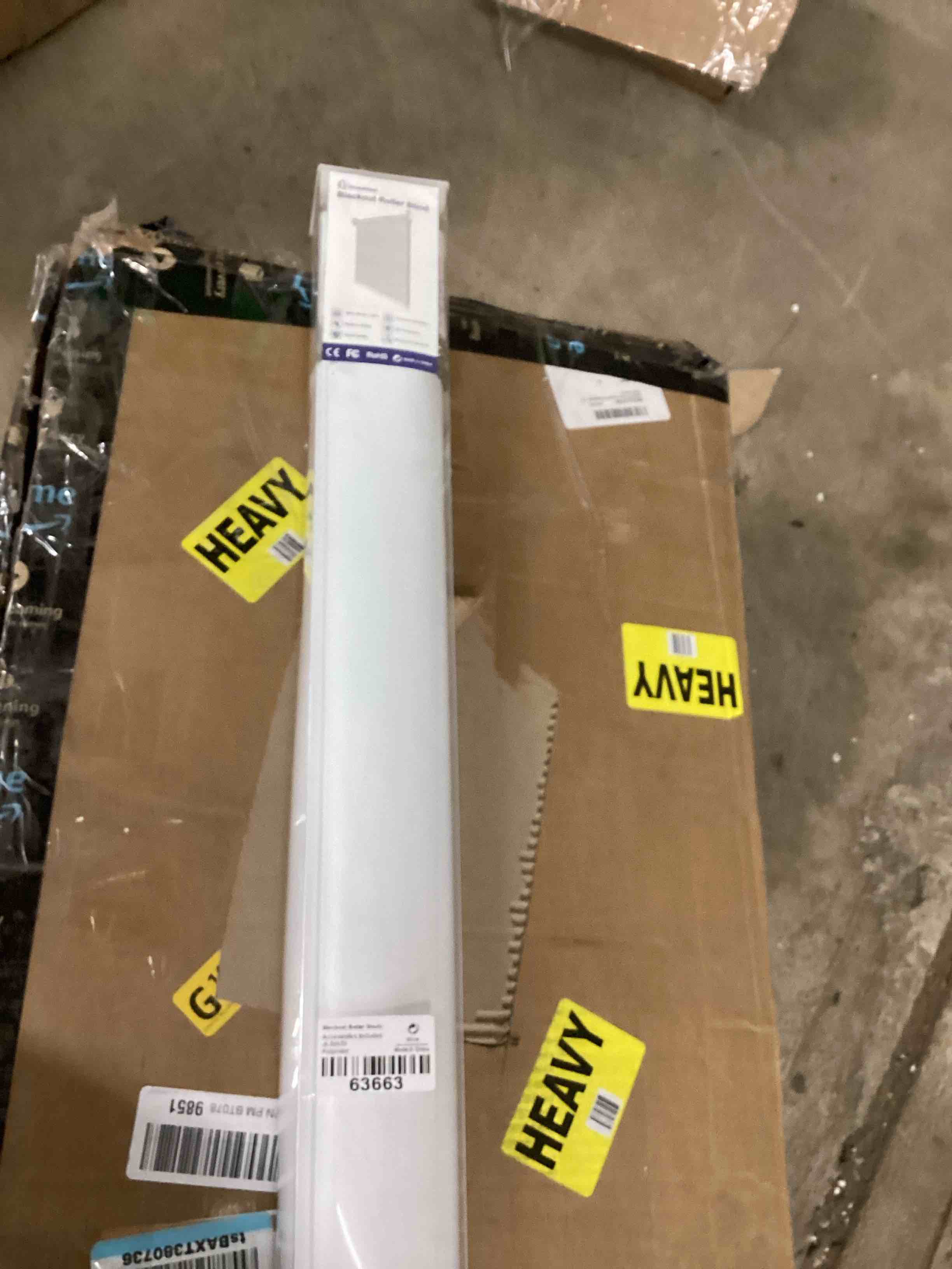 https://s3.amazonaws.com/lotting-images-prod/bidfta/YEL6047298_1715786291100.jpeg
