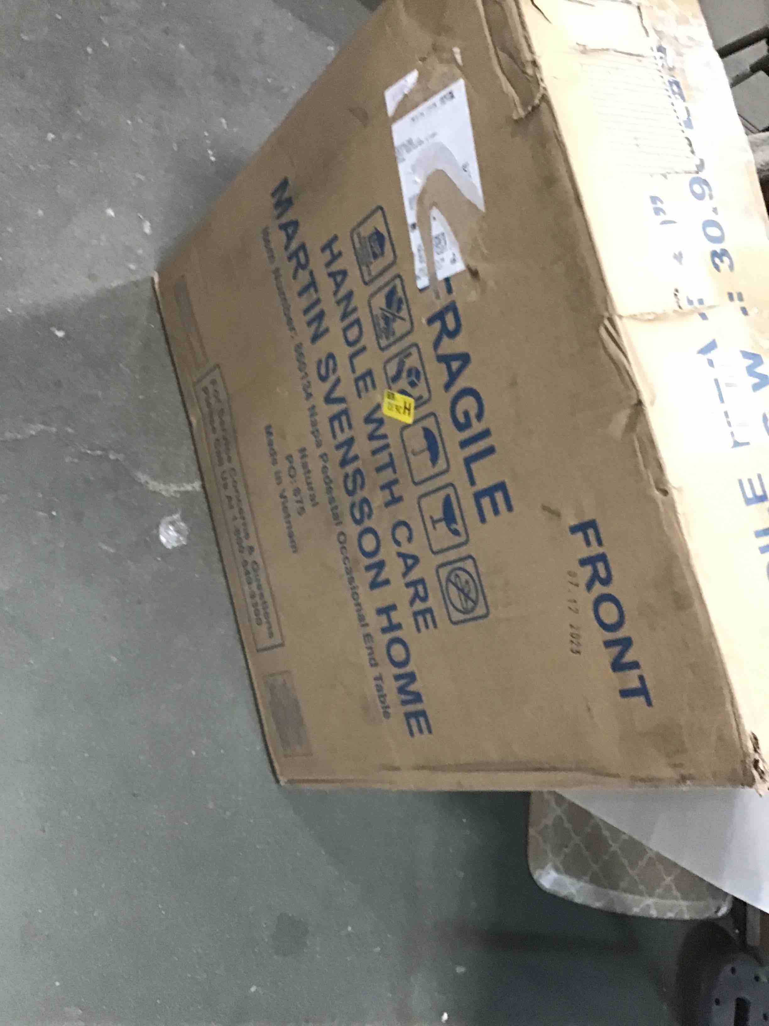 https://s3.amazonaws.com/lotting-images-prod/bidfta/YEL6049794_1708603437010.jpeg