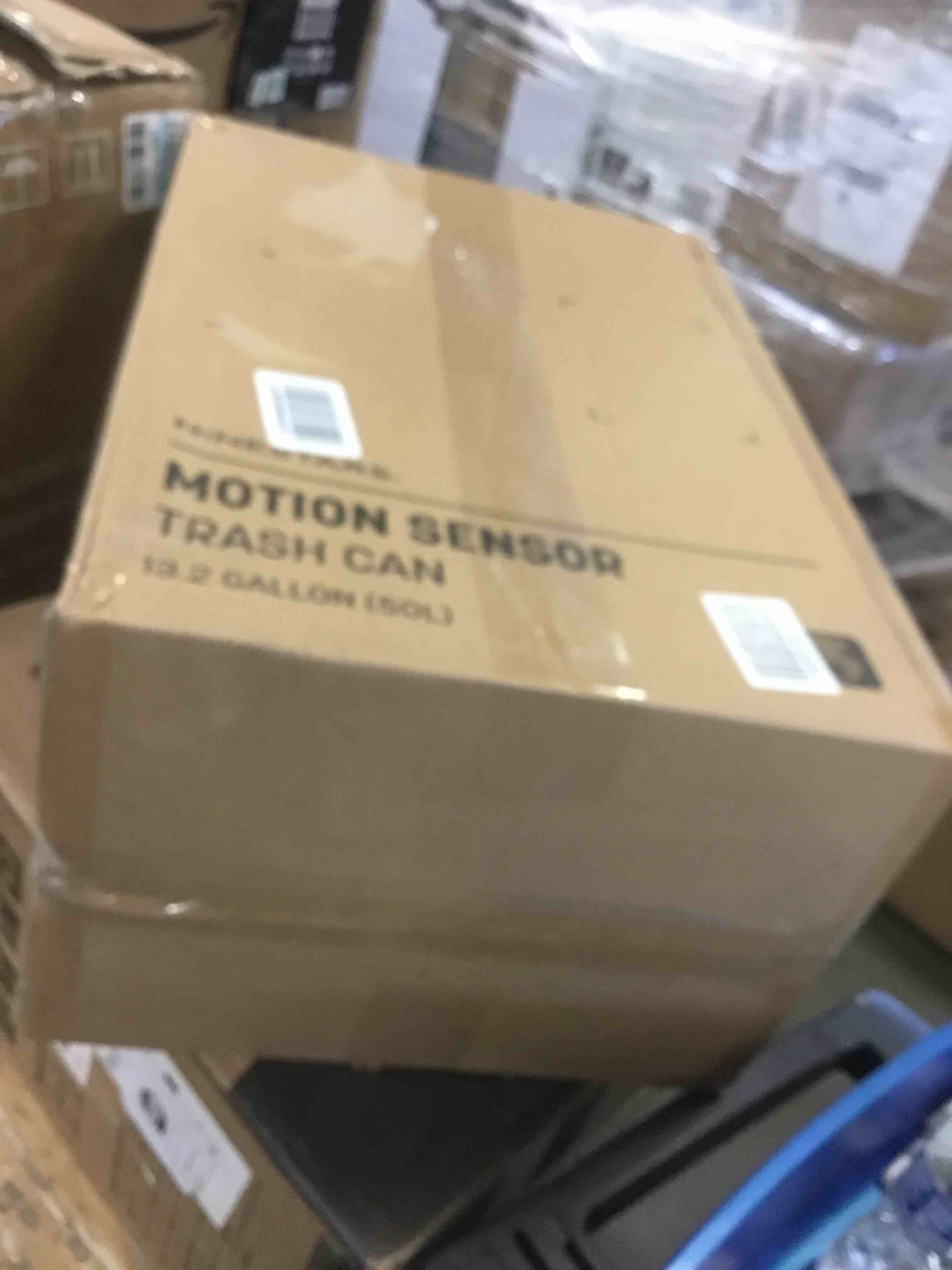 https://s3.amazonaws.com/lotting-images-prod/bidfta/YEL6050428_1708448642582.jpeg