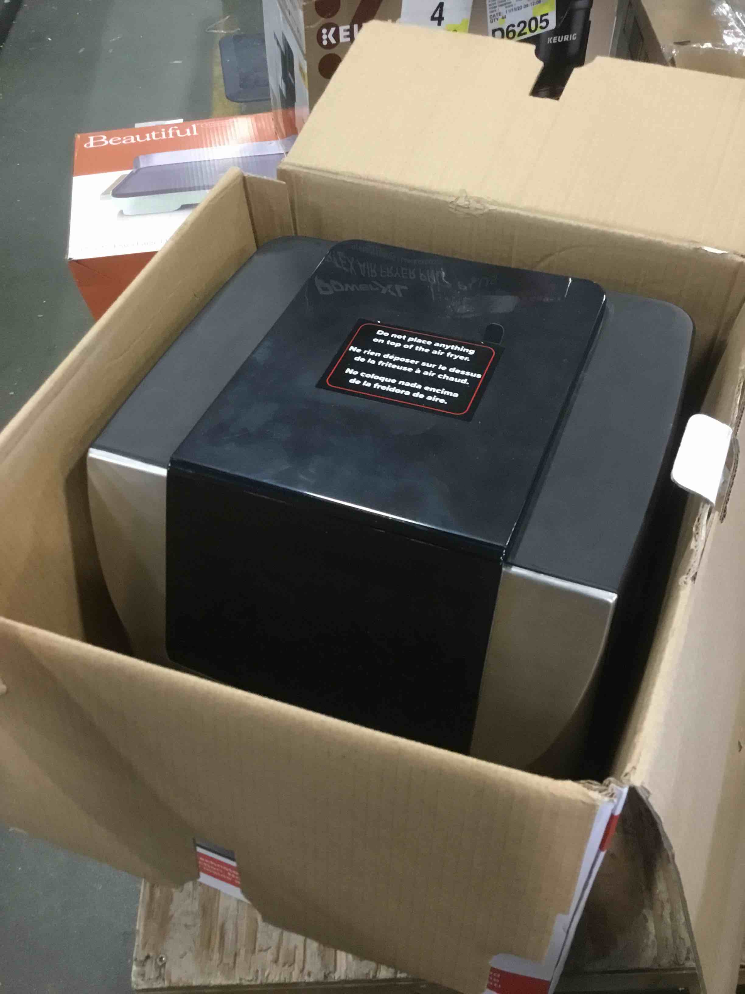 https://s3.amazonaws.com/lotting-images-prod/bidfta/YEL6050517_1708462920446.jpeg