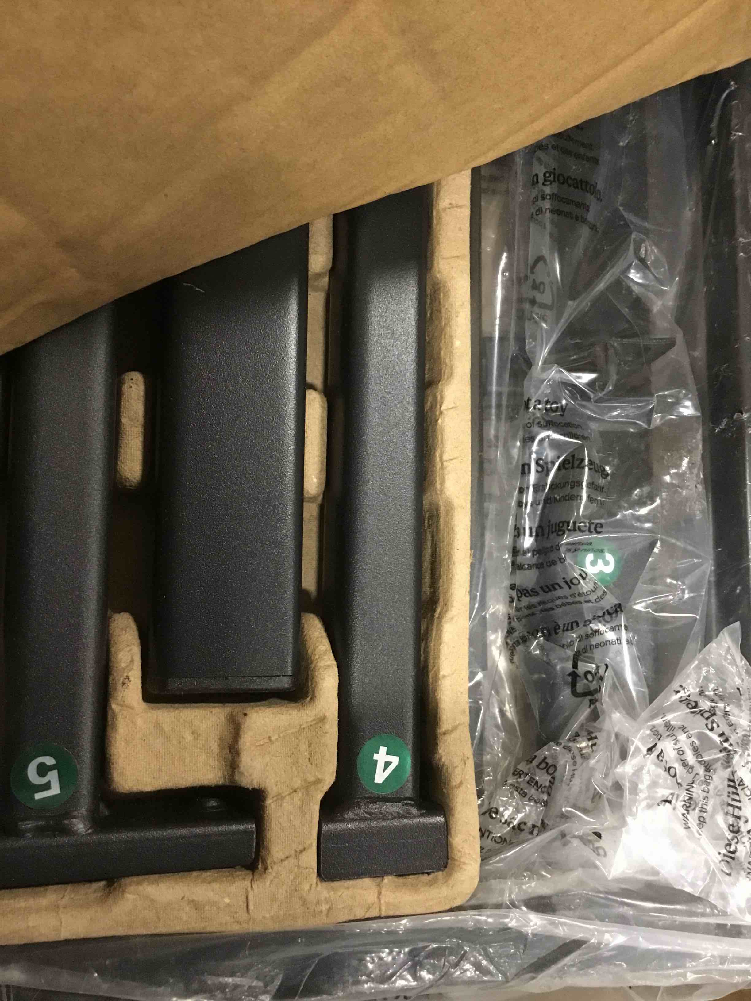 https://s3.amazonaws.com/lotting-images-prod/bidfta/YEL6053306_1708000303232.jpeg