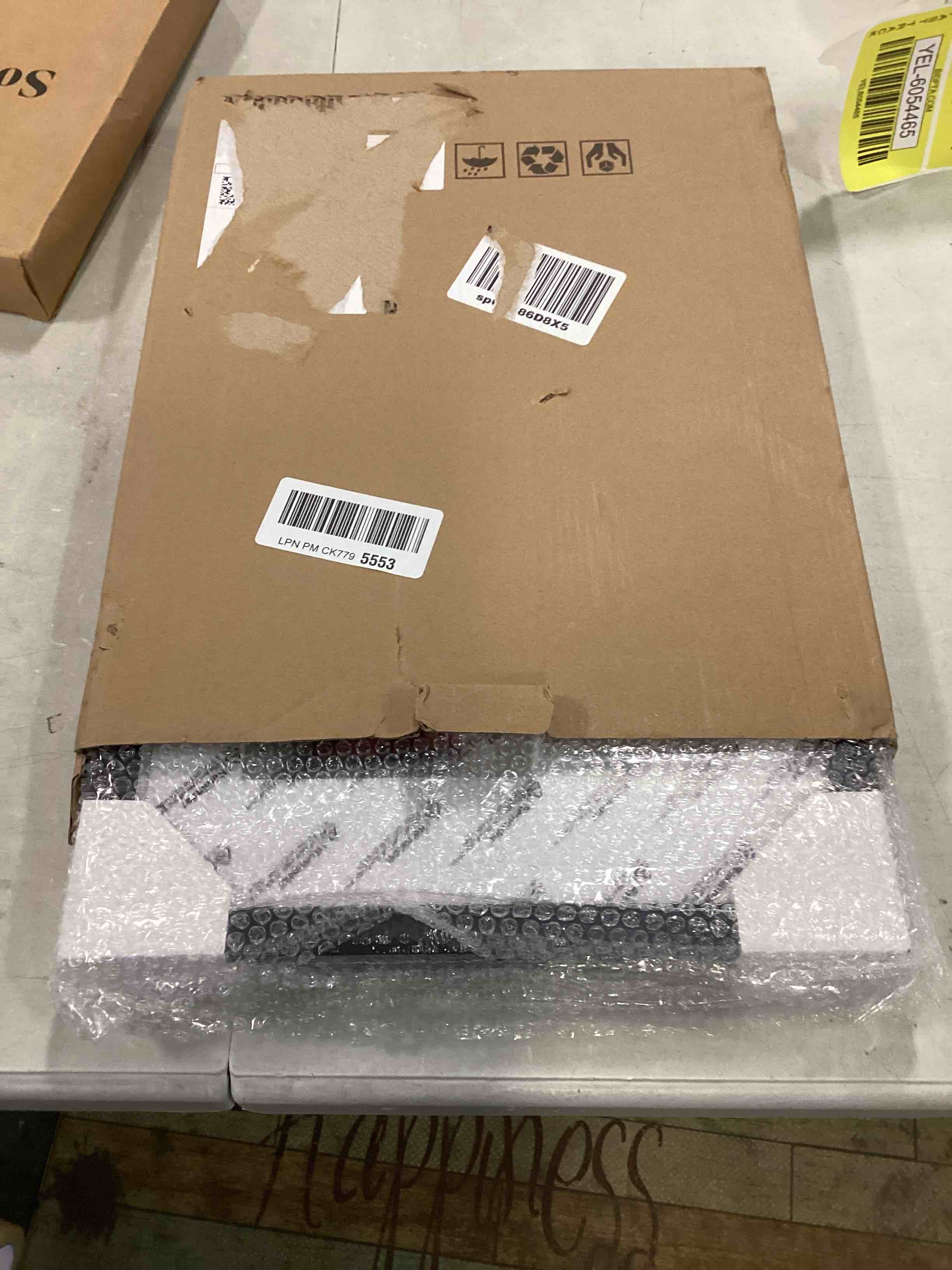 https://s3.amazonaws.com/lotting-images-prod/bidfta/YEL6054465_1708175397282.jpeg