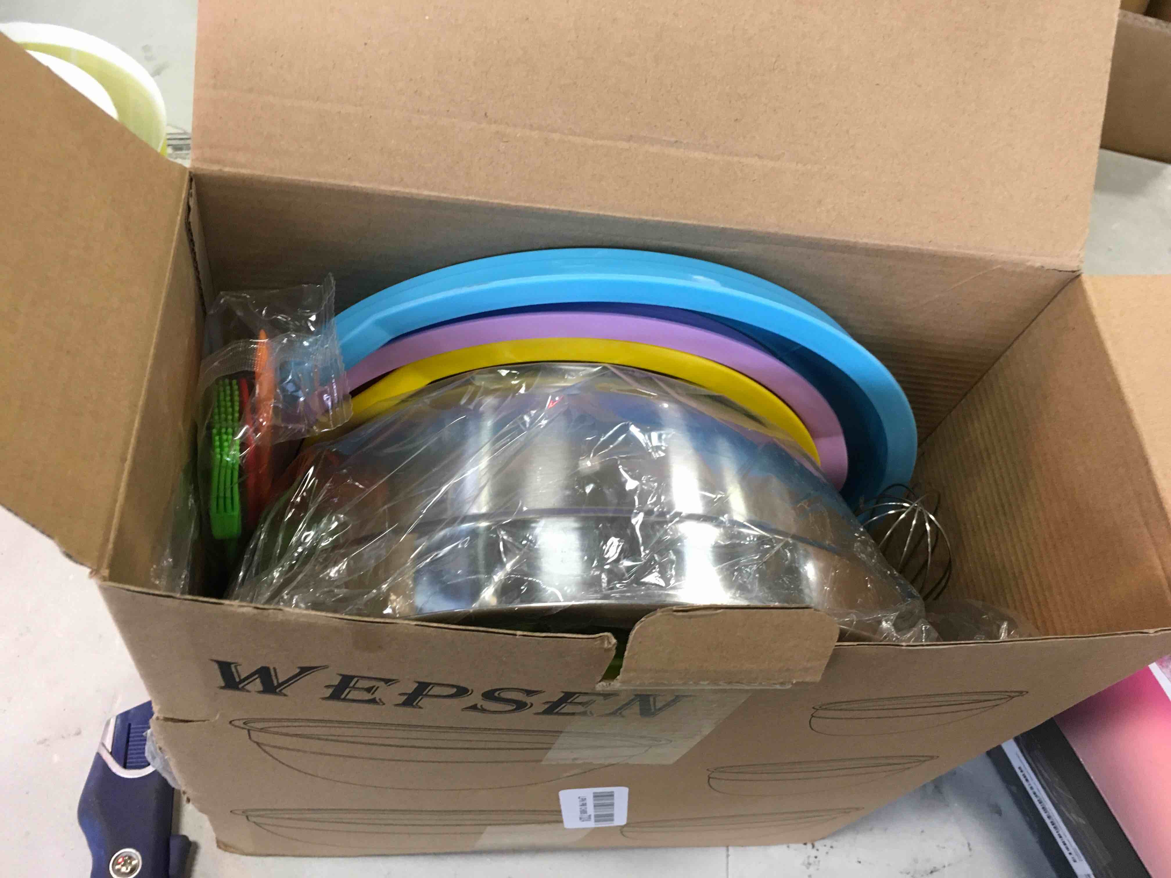 https://s3.amazonaws.com/lotting-images-prod/bidfta/YEL6055261_1709913854992.jpeg