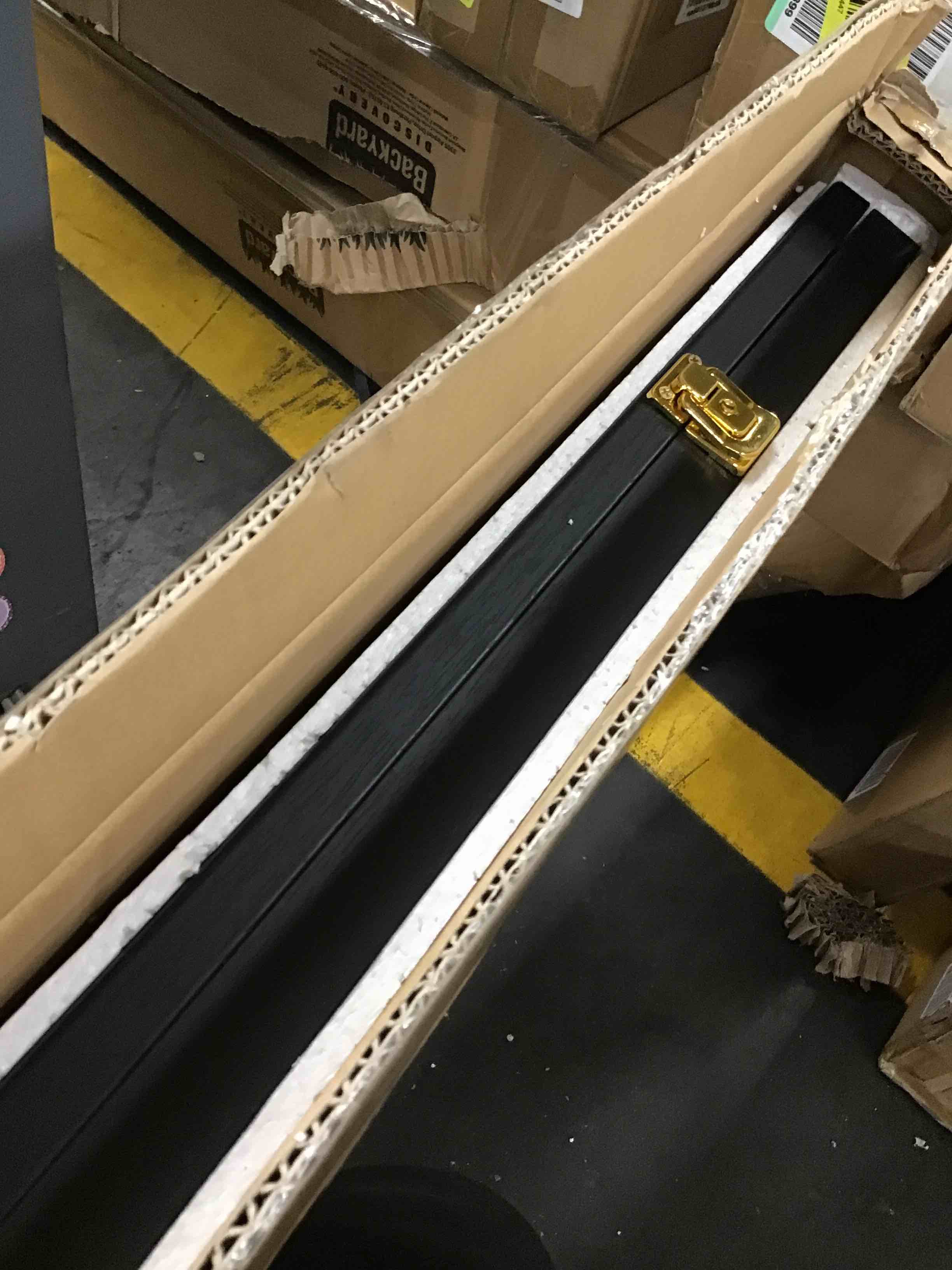 https://s3.amazonaws.com/lotting-images-prod/bidfta/YEL6056454_1718821533206.jpeg