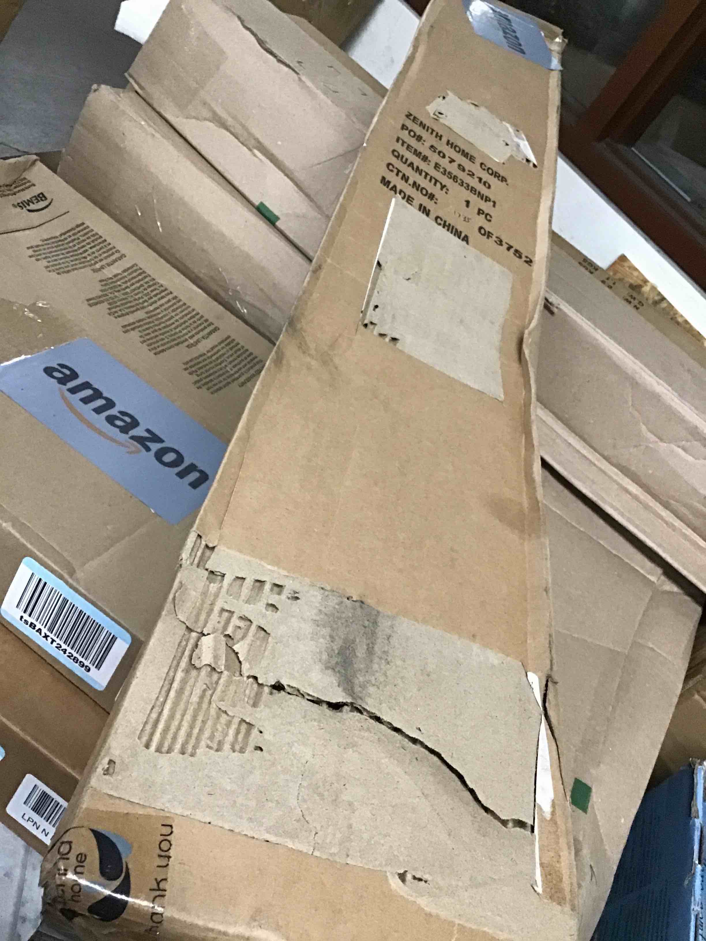 https://s3.amazonaws.com/lotting-images-prod/bidfta/YEL6056999_1722603757844.jpeg