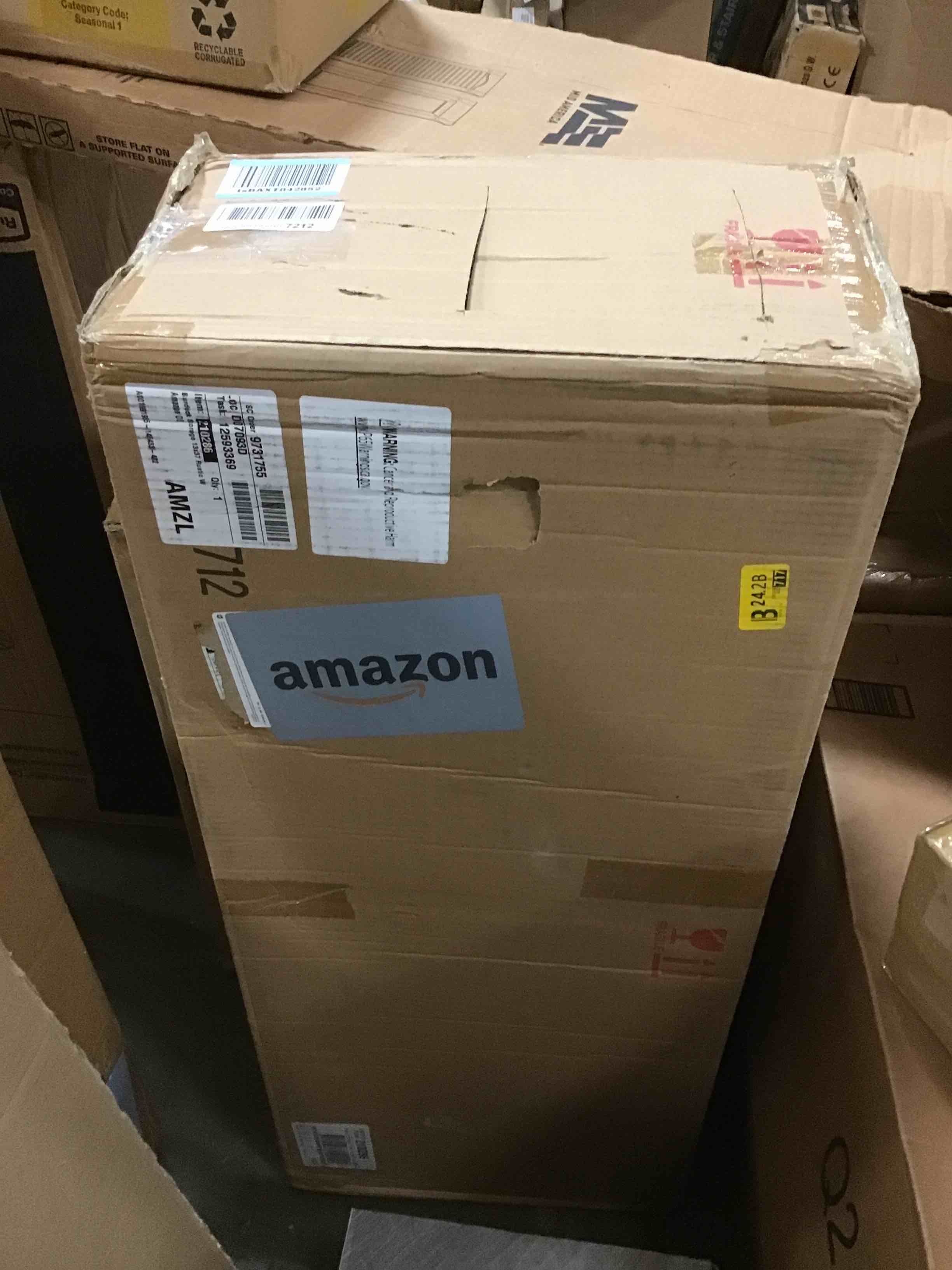 https://s3.amazonaws.com/lotting-images-prod/bidfta/YEL6058131_1713454183225.jpeg