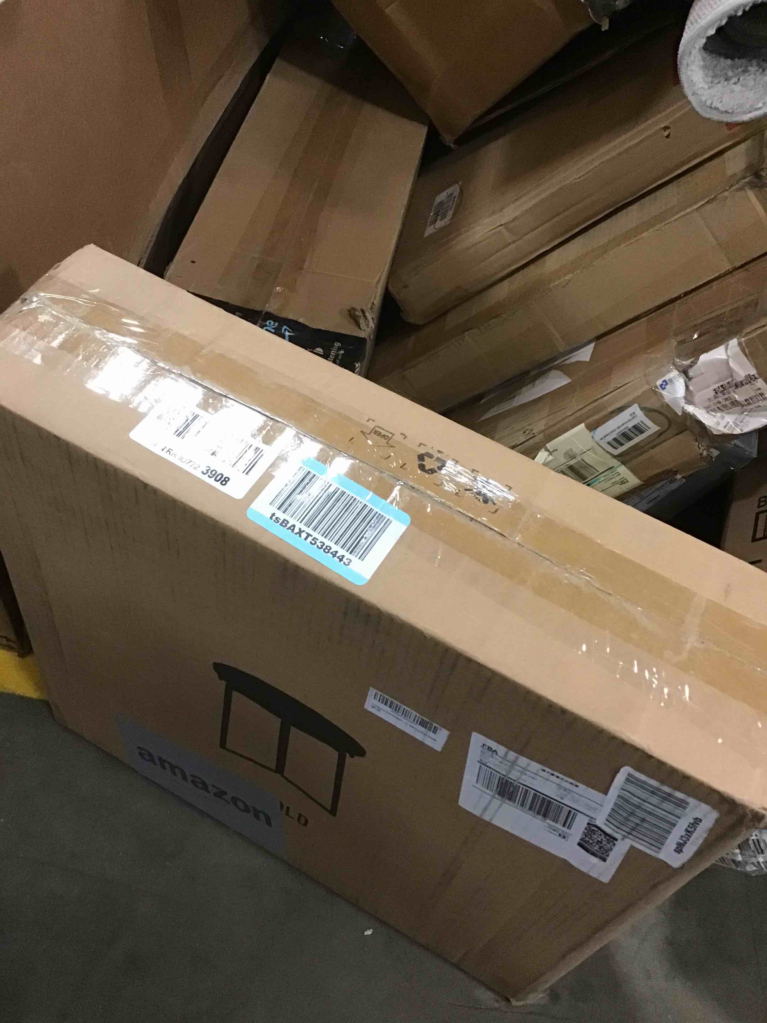 https://s3.amazonaws.com/lotting-images-prod/bidfta/YEL6058135_1713454625065.jpeg