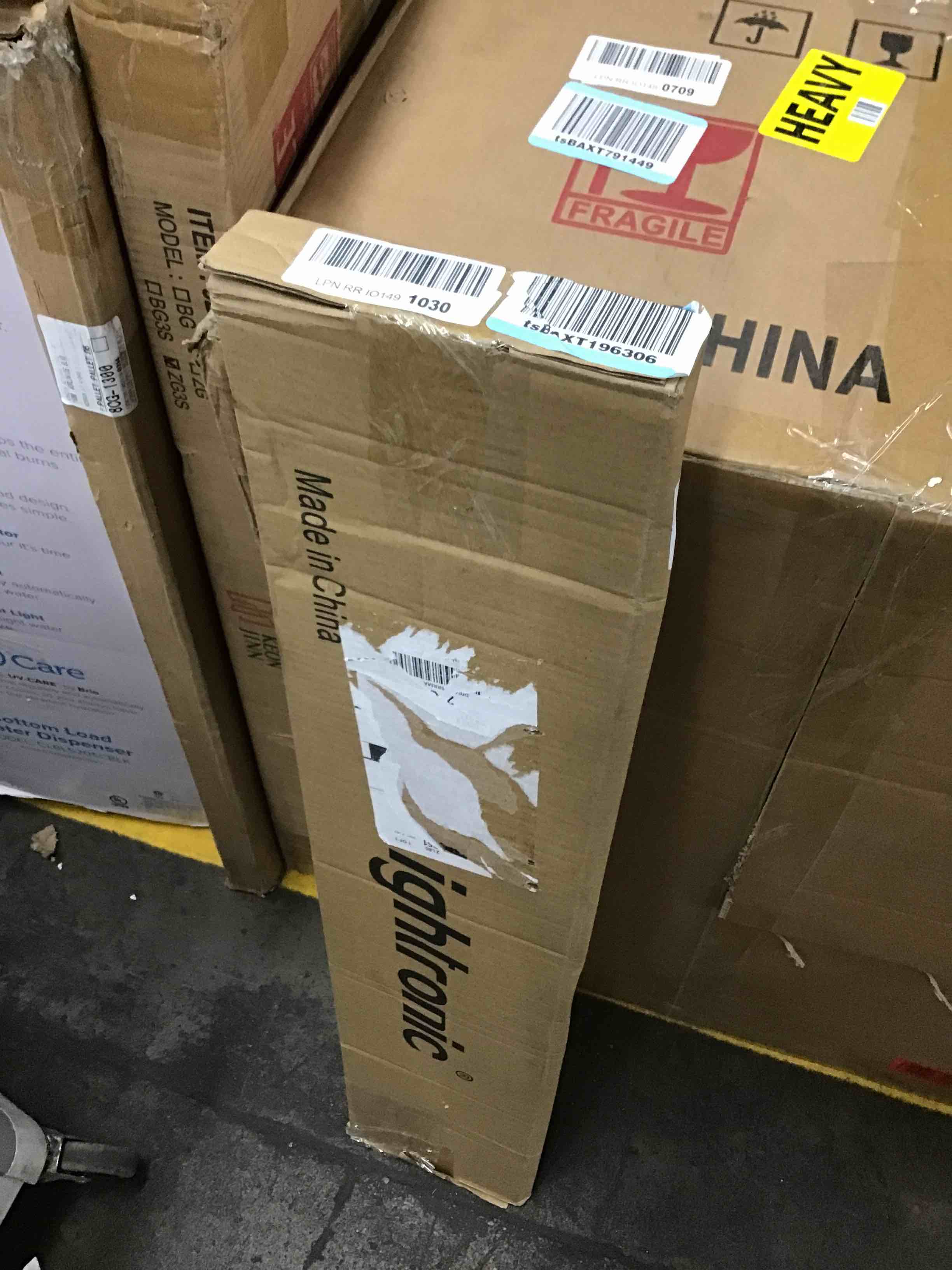 https://s3.amazonaws.com/lotting-images-prod/bidfta/YEL6058560_1714760557961.jpeg