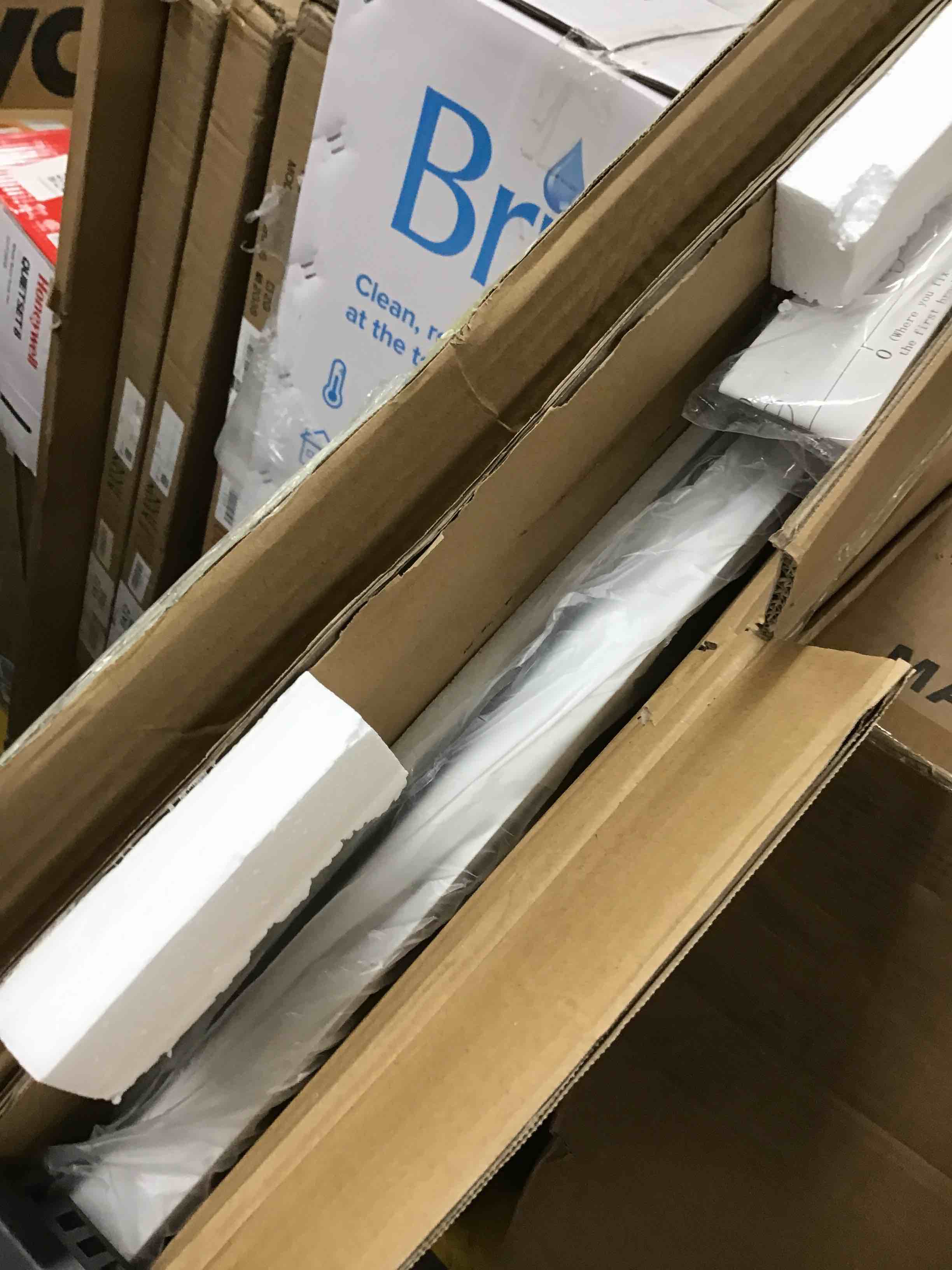 https://s3.amazonaws.com/lotting-images-prod/bidfta/YEL6058562_1714760692849.jpeg
