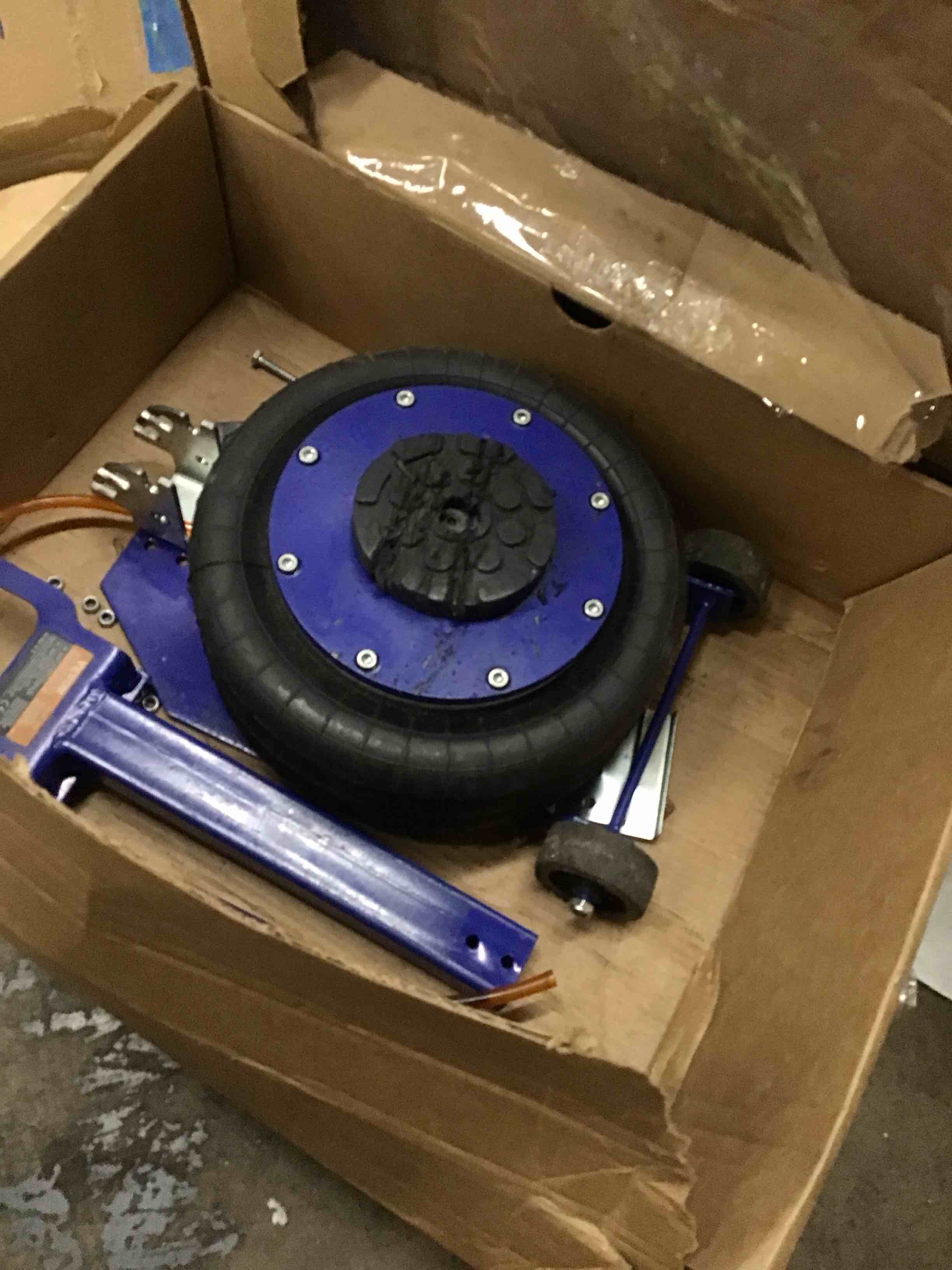 VEVOR Air Jack, 5 Ton/11000 lbs Triple Bag Air Jack, Airbag Jack with Six Steel Pipes, Lift up to 18.5 inch/470 mm, 3-5 s Fast Lifting Pneumatic Jack, with Adjustable Handle for Car, Garage, Repair