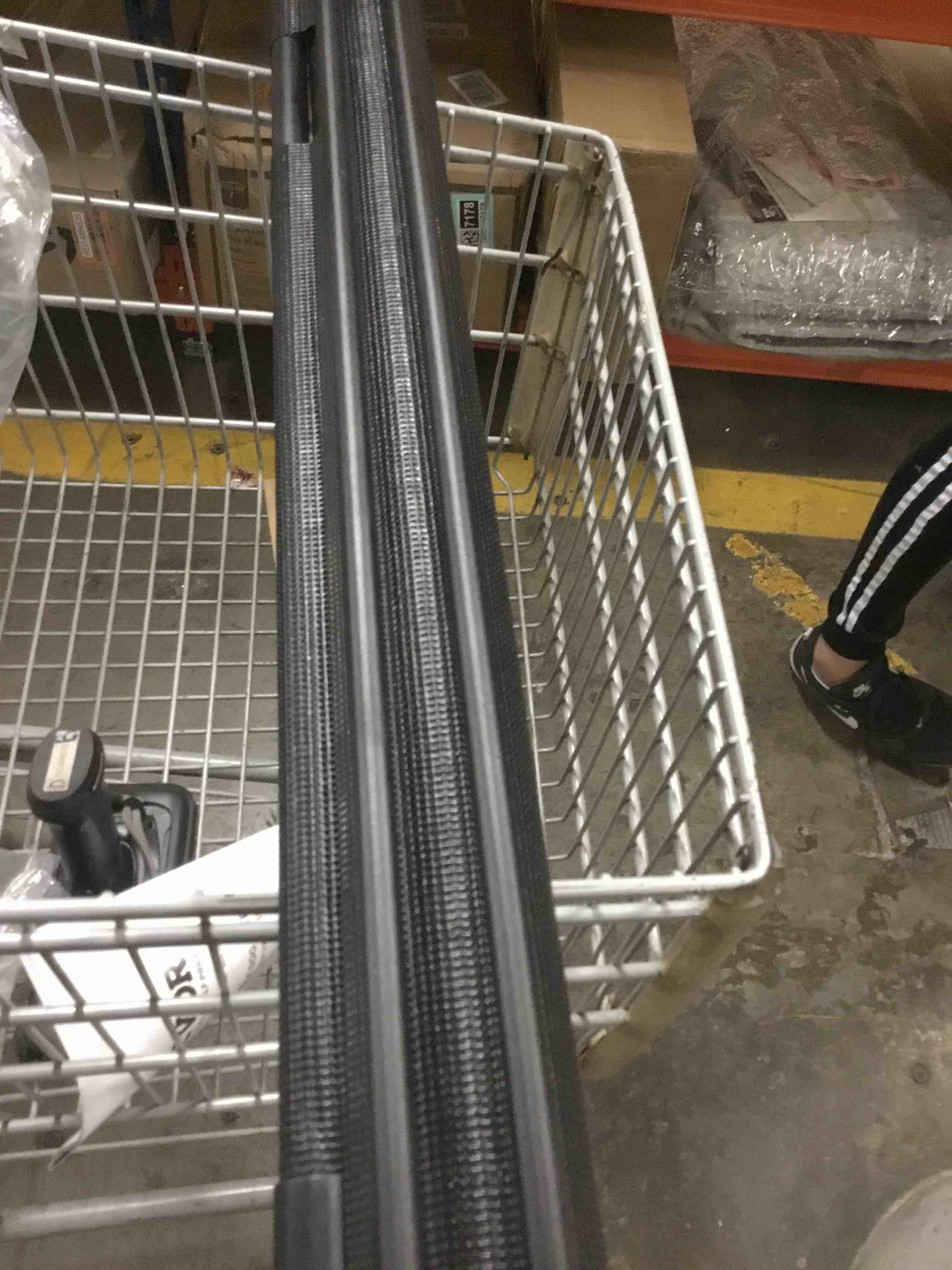 https://s3.amazonaws.com/lotting-images-prod/bidfta/YEL6060337_1724442622114.jpeg