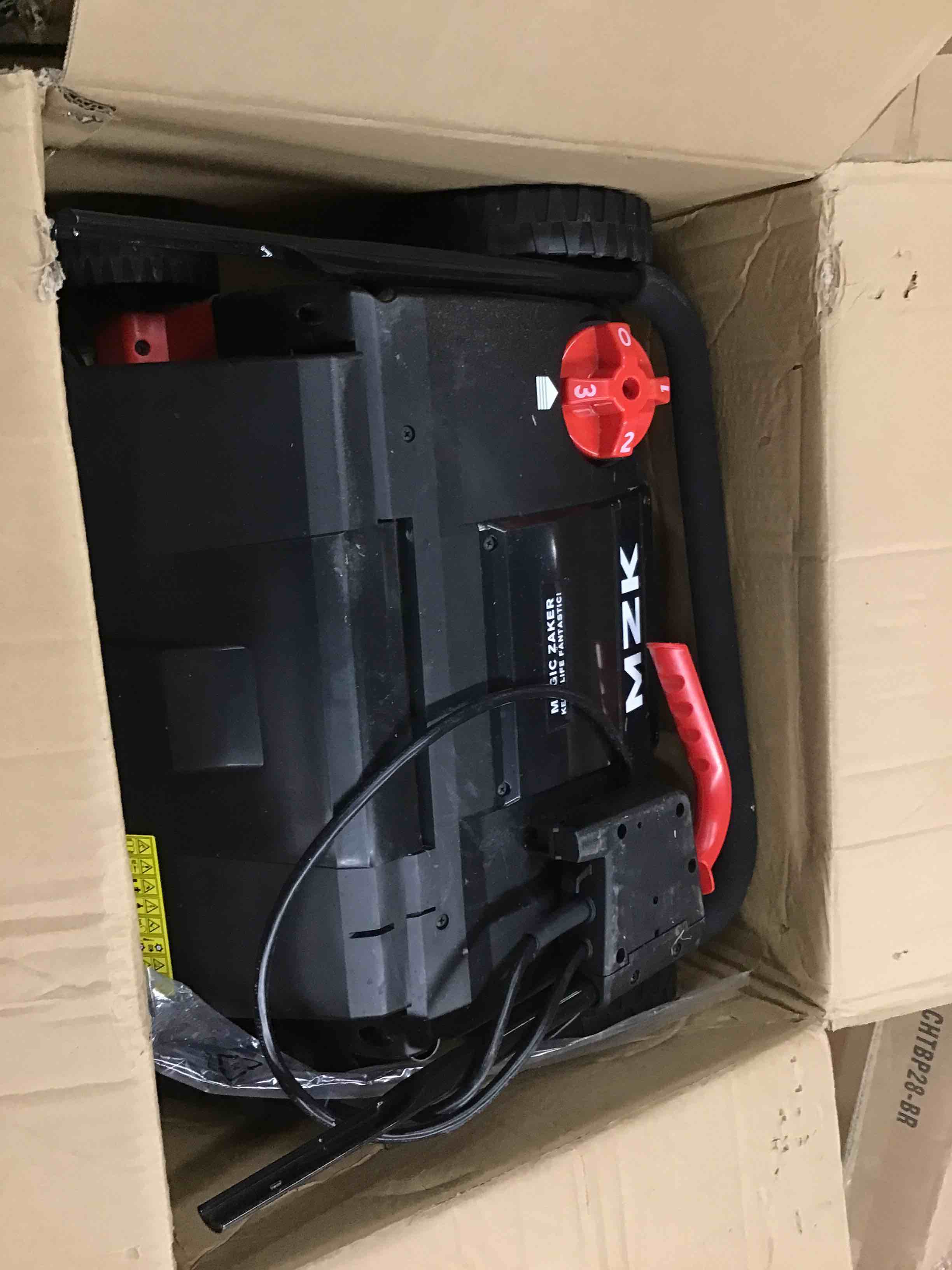 https://s3.amazonaws.com/lotting-images-prod/bidfta/YEL6062955_1717616540623.jpeg