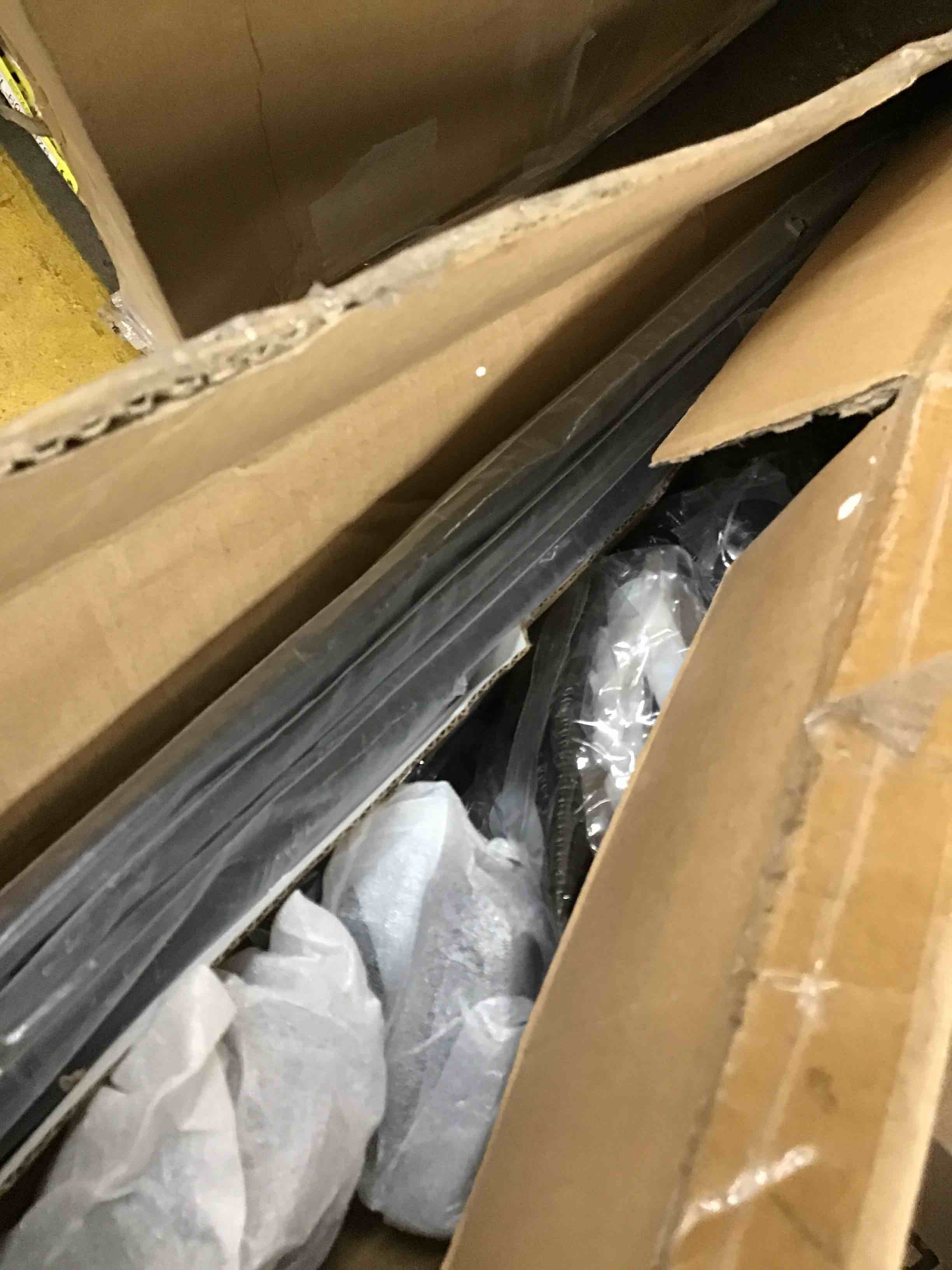 https://s3.amazonaws.com/lotting-images-prod/bidfta/YEL6062980_1717680815537.jpeg