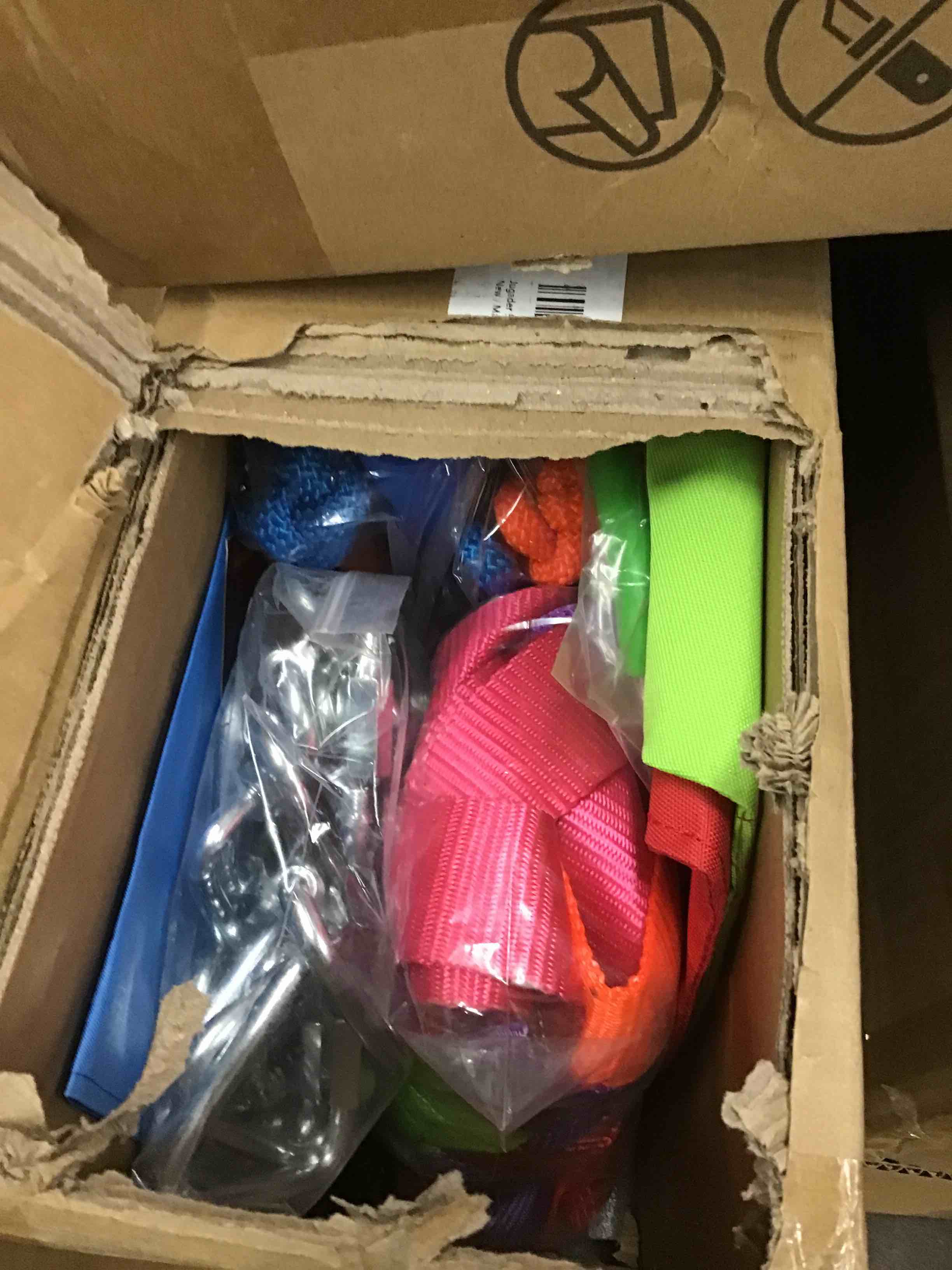 https://s3.amazonaws.com/lotting-images-prod/bidfta/YEL6064218_1713369292211.jpeg
