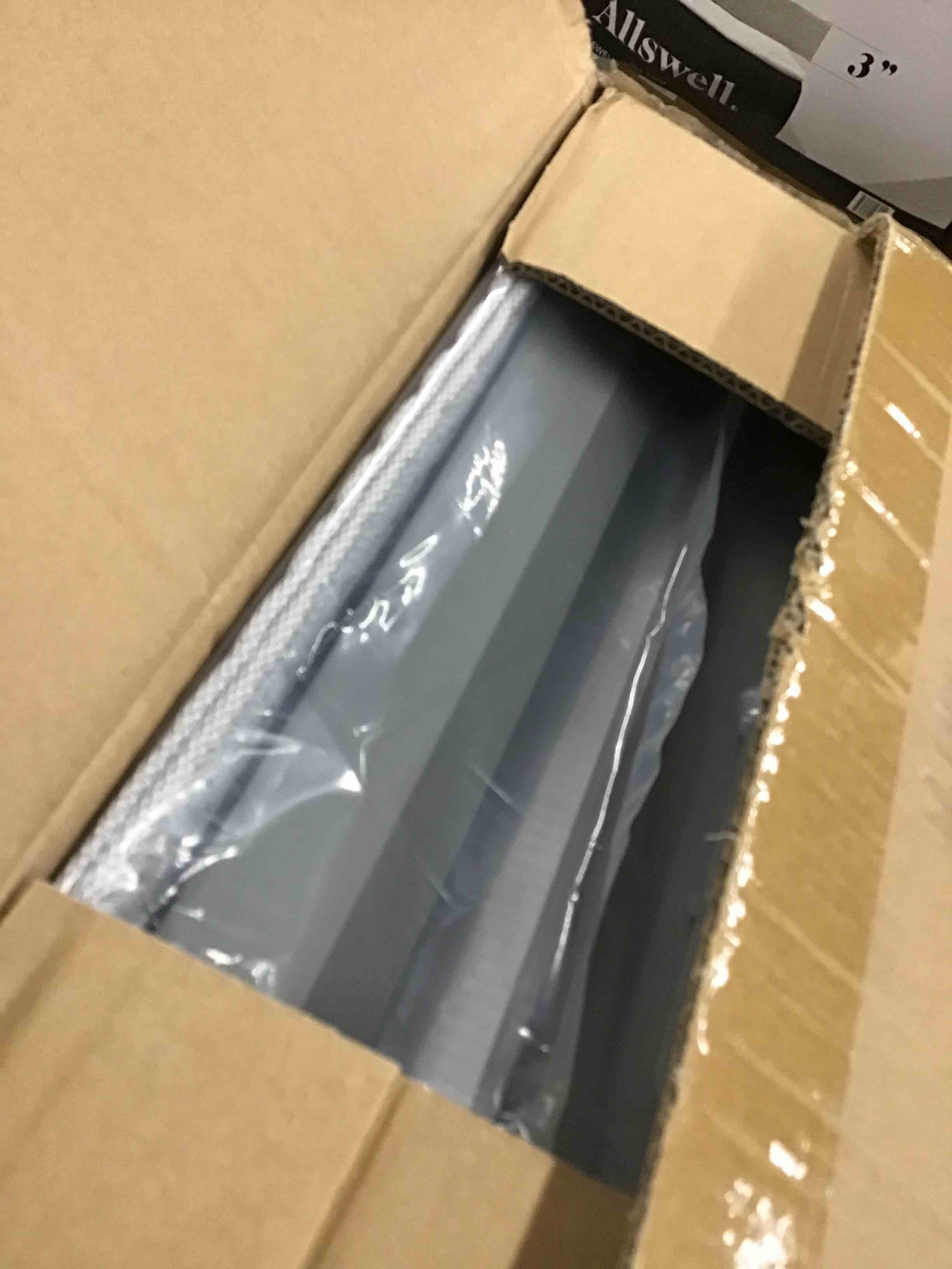https://s3.amazonaws.com/lotting-images-prod/bidfta/YEL6070973_1716922765394.jpeg