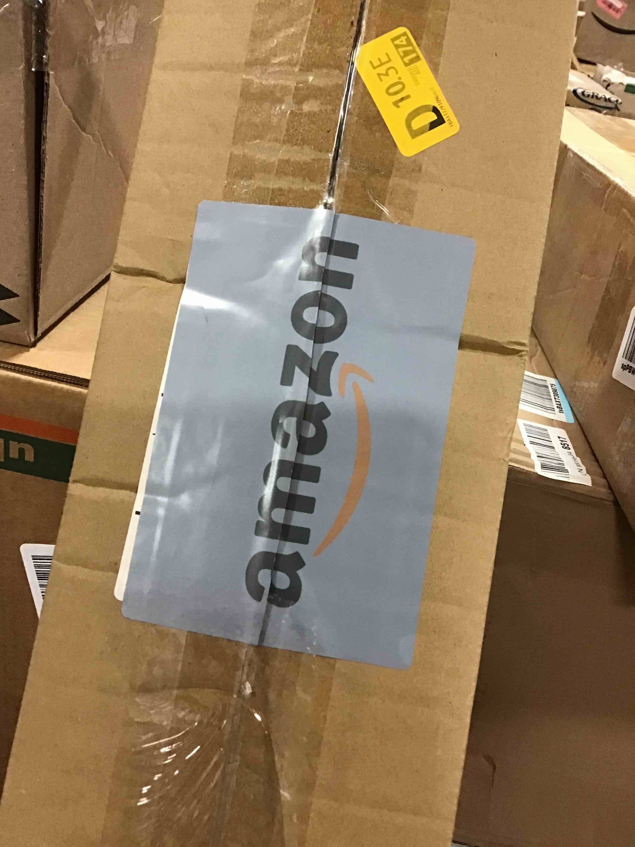 https://s3.amazonaws.com/lotting-images-prod/bidfta/YEL6071711_1719430722785.jpeg