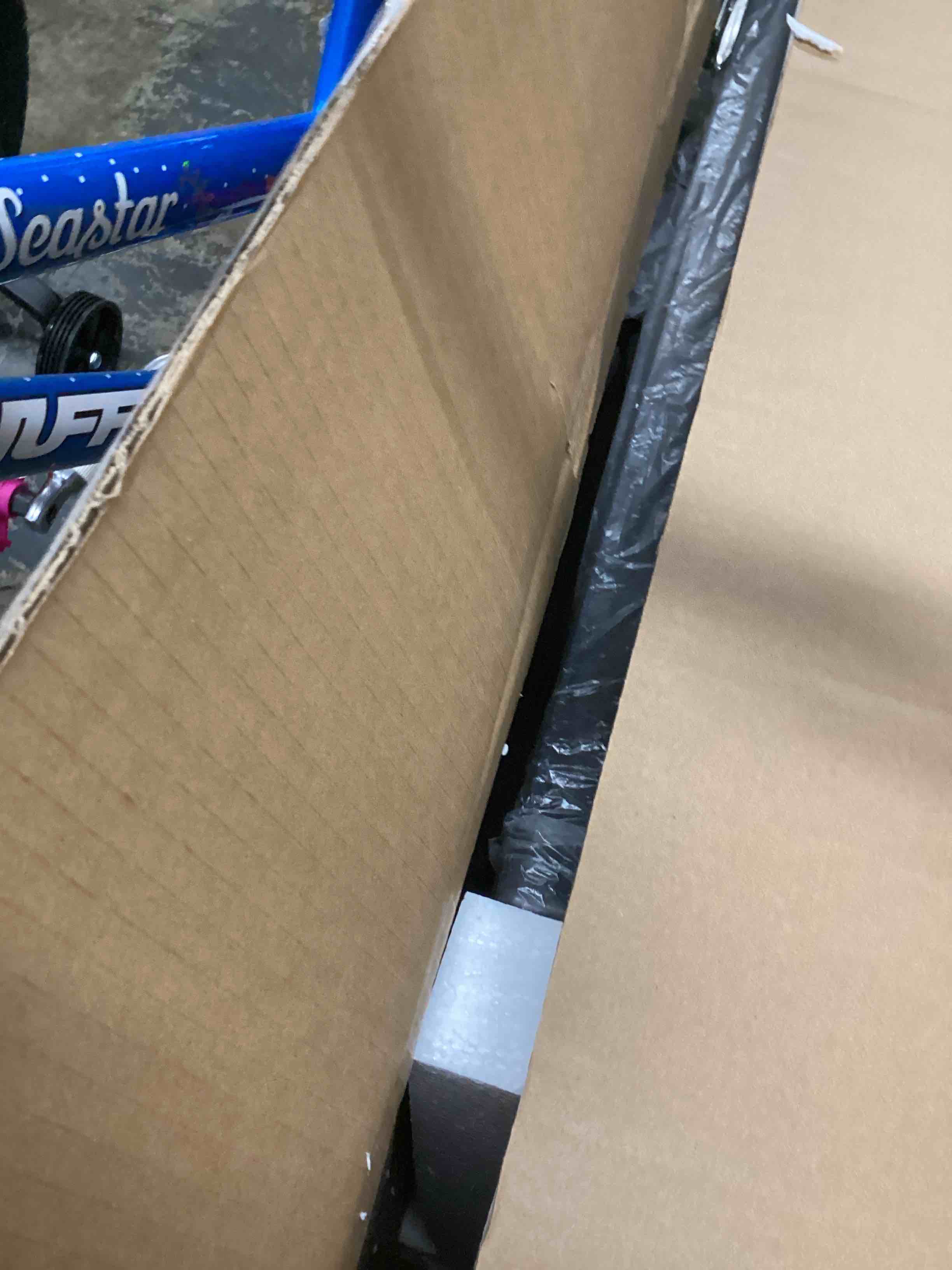 https://s3.amazonaws.com/lotting-images-prod/bidfta/YEL6073029_1714055461669.jpeg