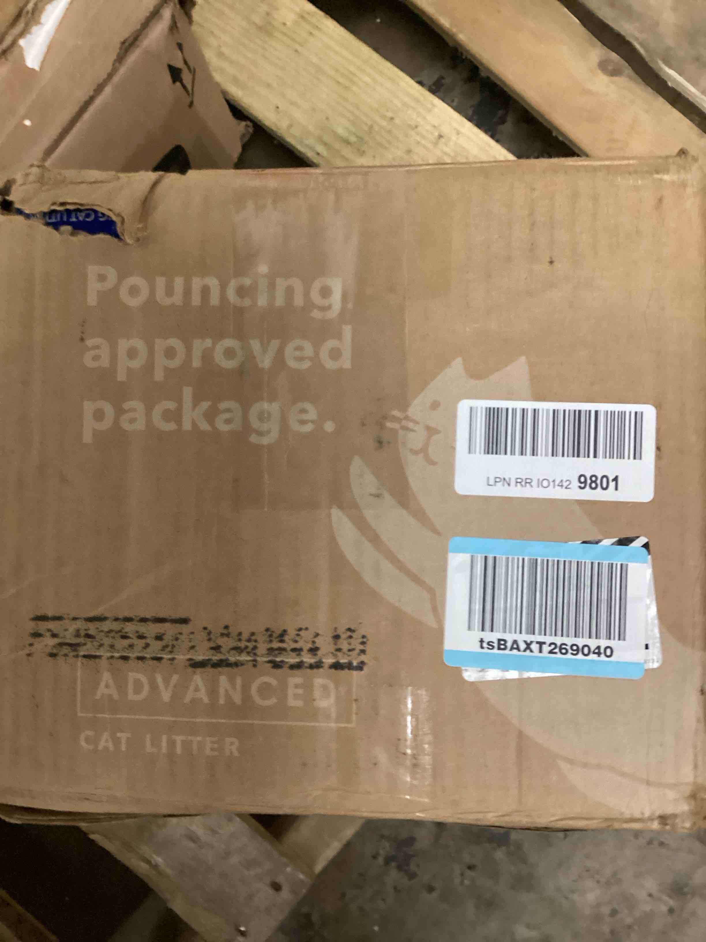 Fresh Step Clean Paws Multi-Cat Litter, Low Dust, Scented with Febreze, 22.5 Lb