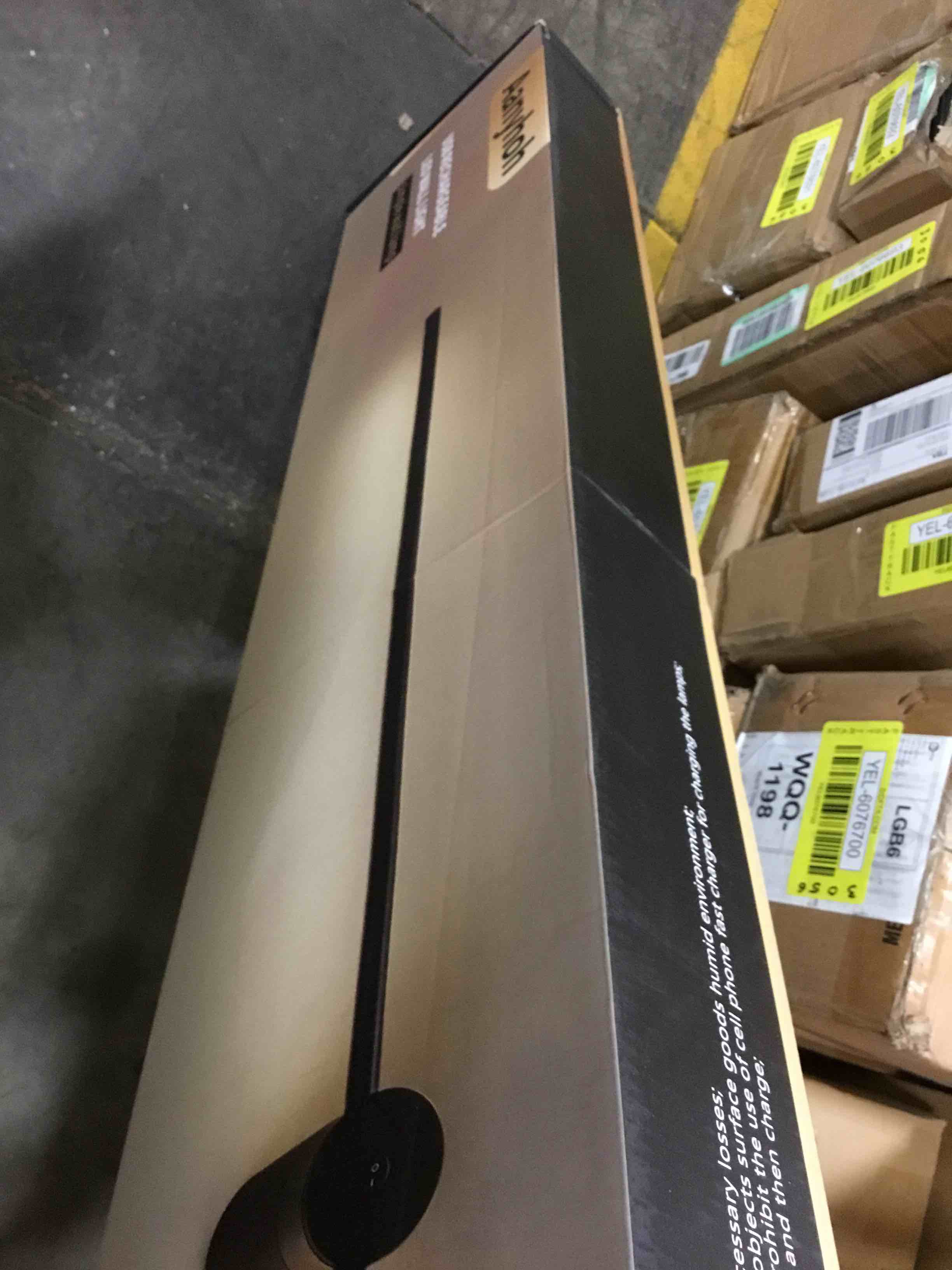 https://s3.amazonaws.com/lotting-images-prod/bidfta/YEL6076703_1717177241983.jpeg