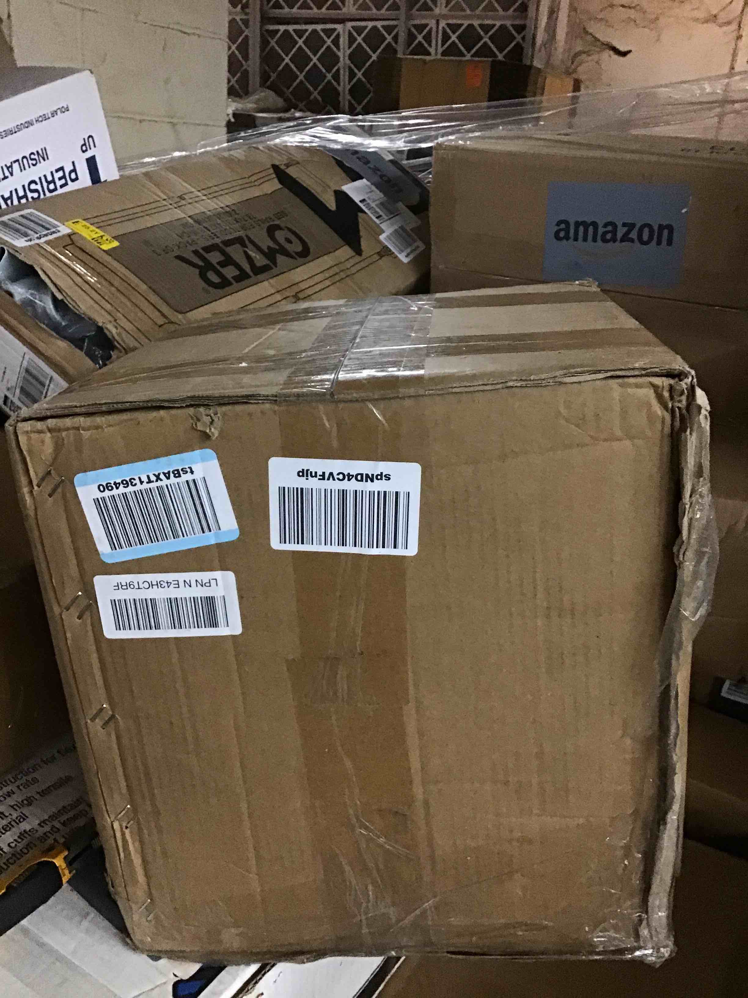 https://s3.amazonaws.com/lotting-images-prod/bidfta/YEL6077632_1722604191015.jpeg