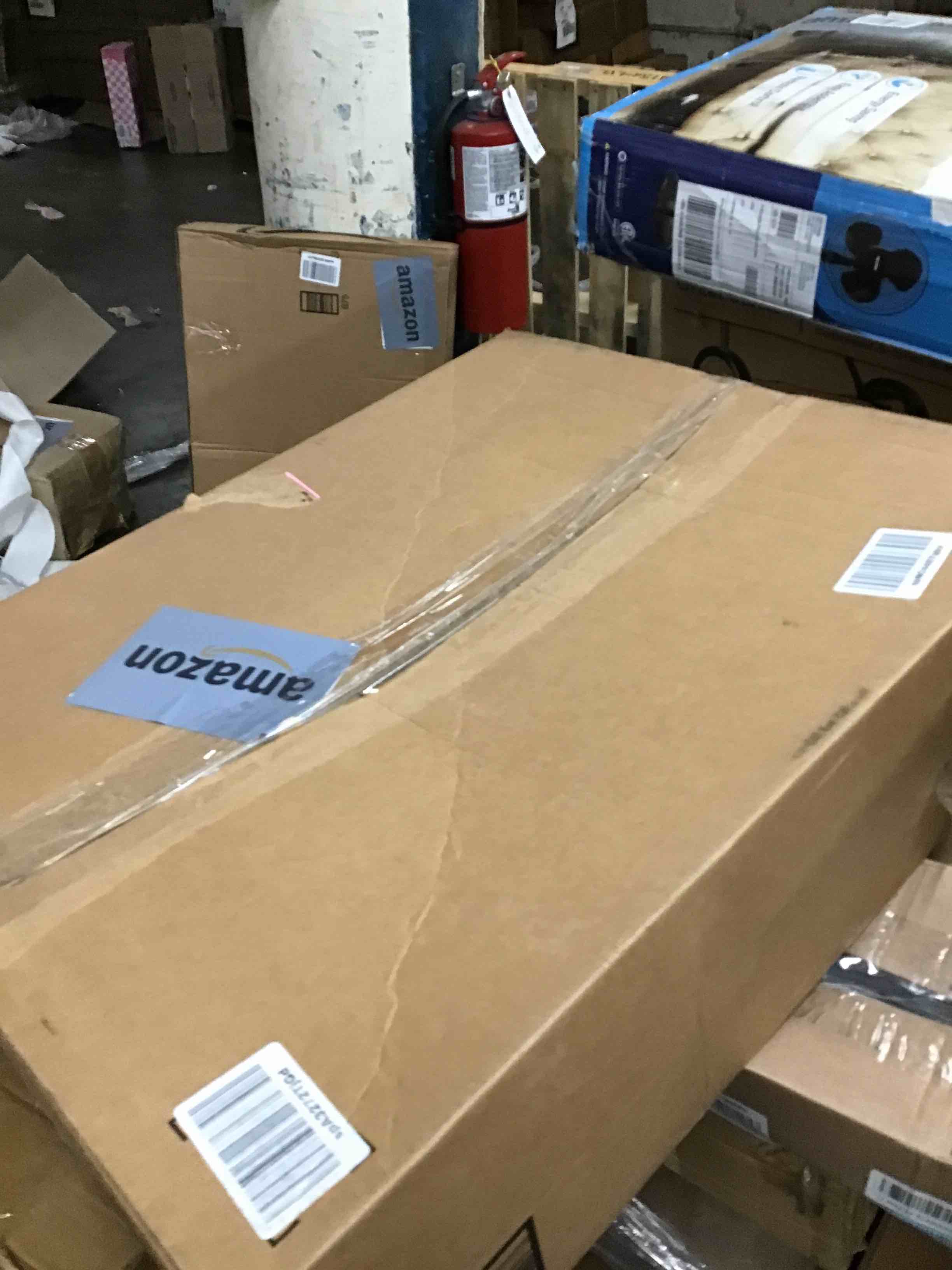https://s3.amazonaws.com/lotting-images-prod/bidfta/YEL6077742_1722622931569.jpeg
