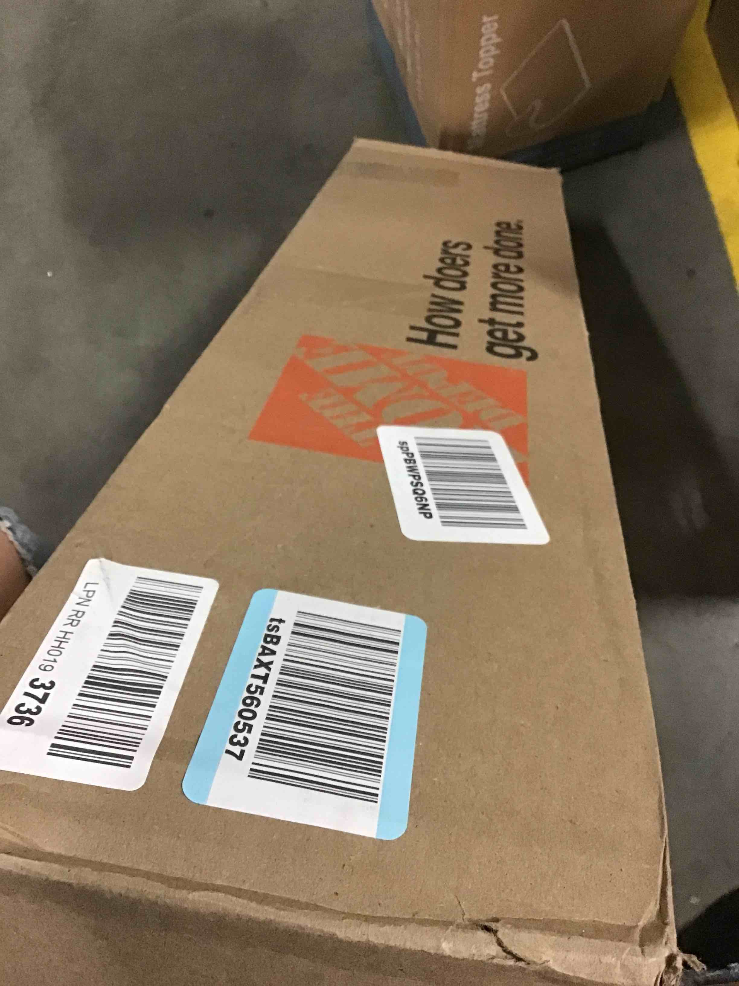 https://s3.amazonaws.com/lotting-images-prod/bidfta/YEL6079450_1715356813692.jpeg