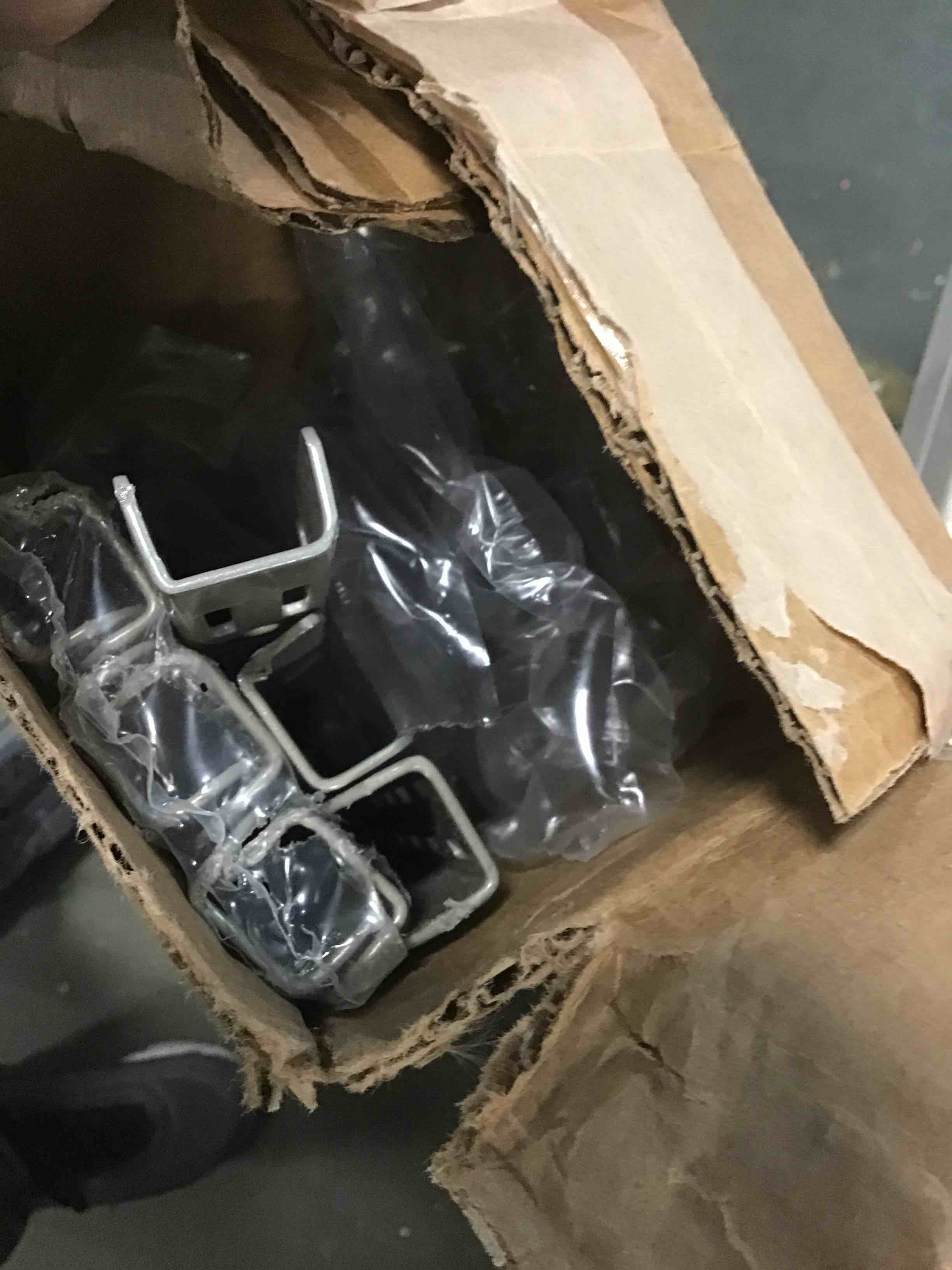 https://s3.amazonaws.com/lotting-images-prod/bidfta/YEL6081253_1708979210852.jpeg