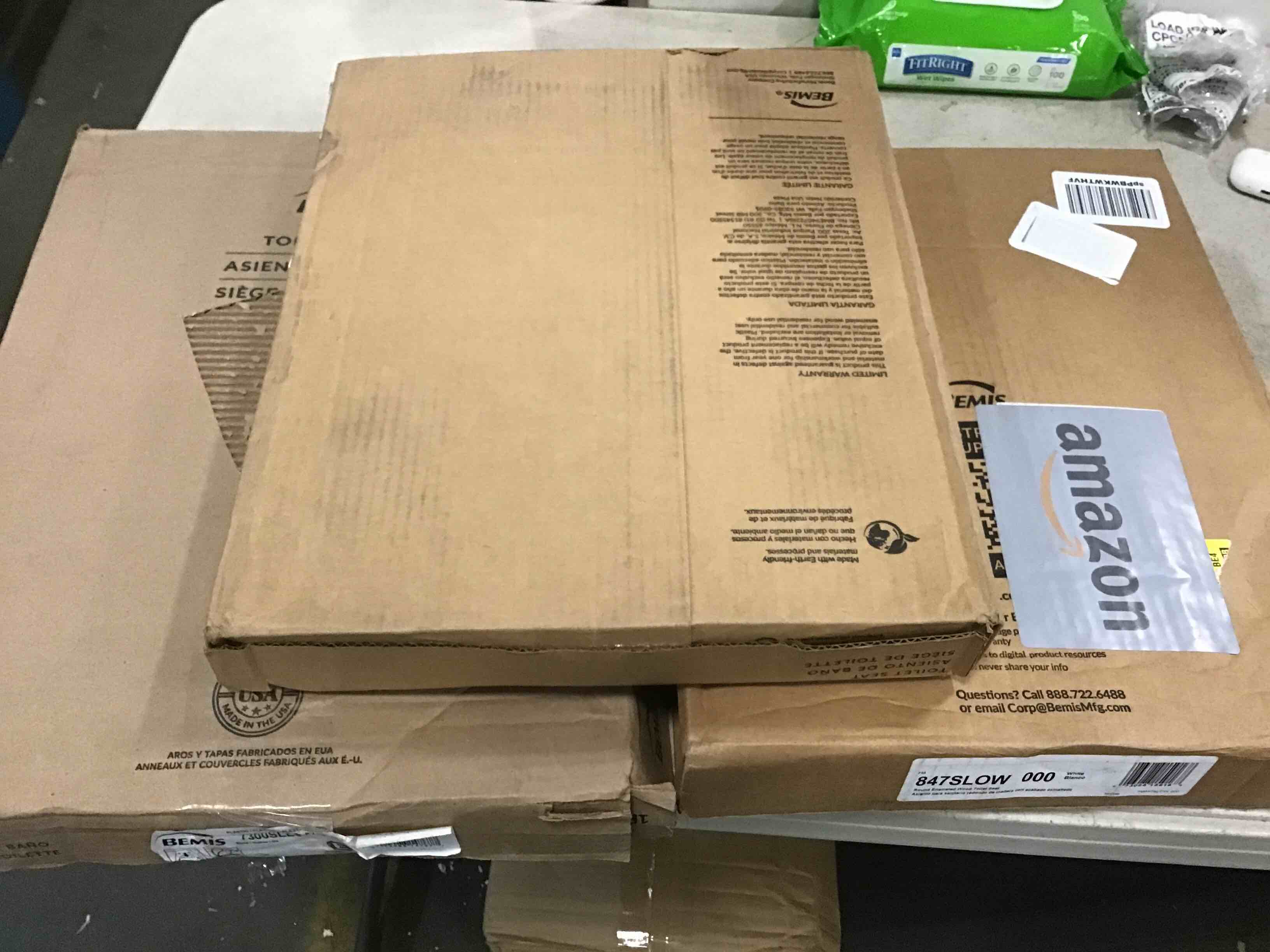 Assortment of Round Bowl Seats, fits all round toilets, different styles and different sizes, from different brands,