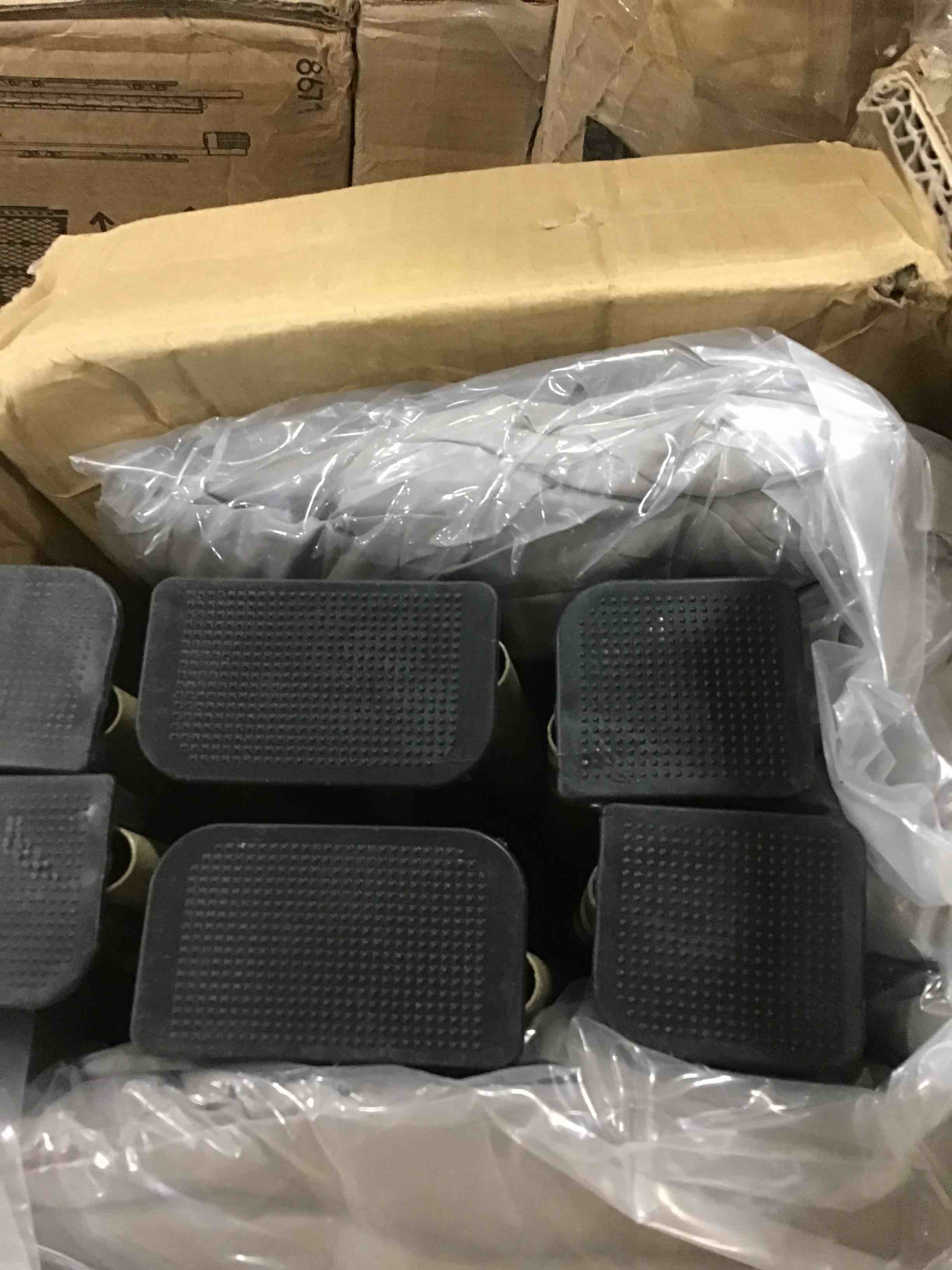 https://s3.amazonaws.com/lotting-images-prod/bidfta/YEL6081298_1709038219558.jpeg
