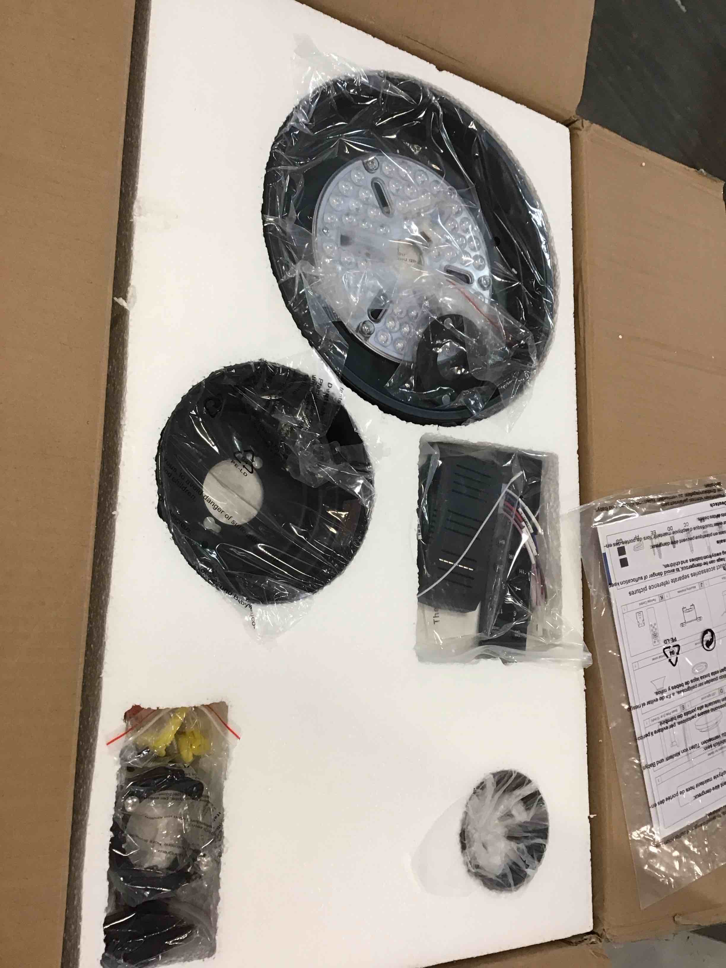 https://s3.amazonaws.com/lotting-images-prod/bidfta/YEL6081577_1708455903615.jpeg