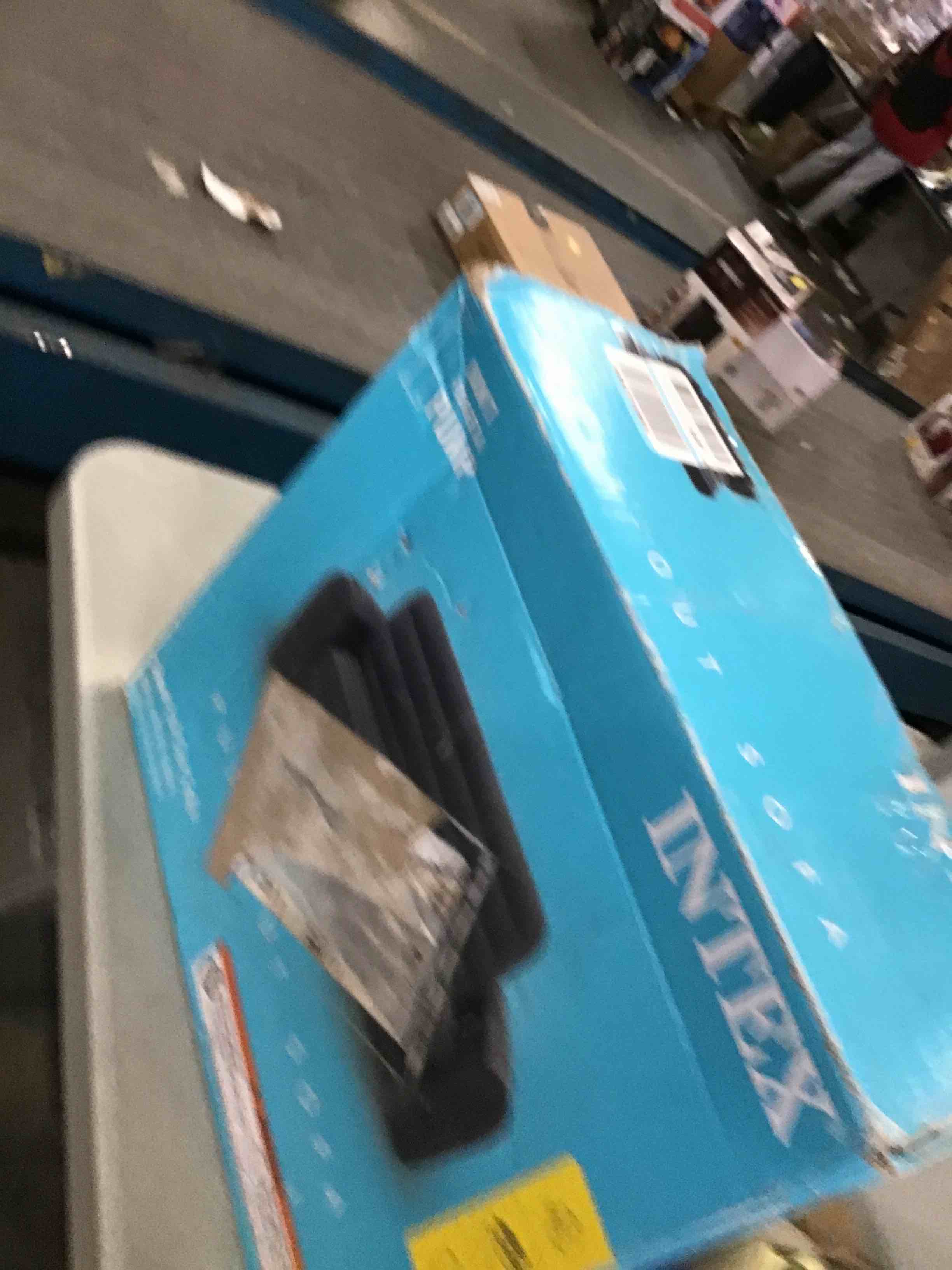 https://s3.amazonaws.com/lotting-images-prod/bidfta/YEL6083512_1708706196679.jpeg